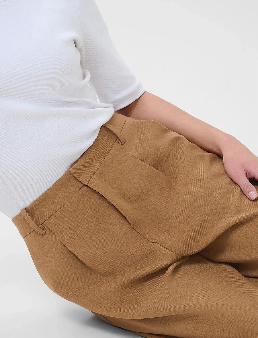 Kaffe - KAMERLE PANTS CROPPED - kostymbyxor - toasted coconut - 5