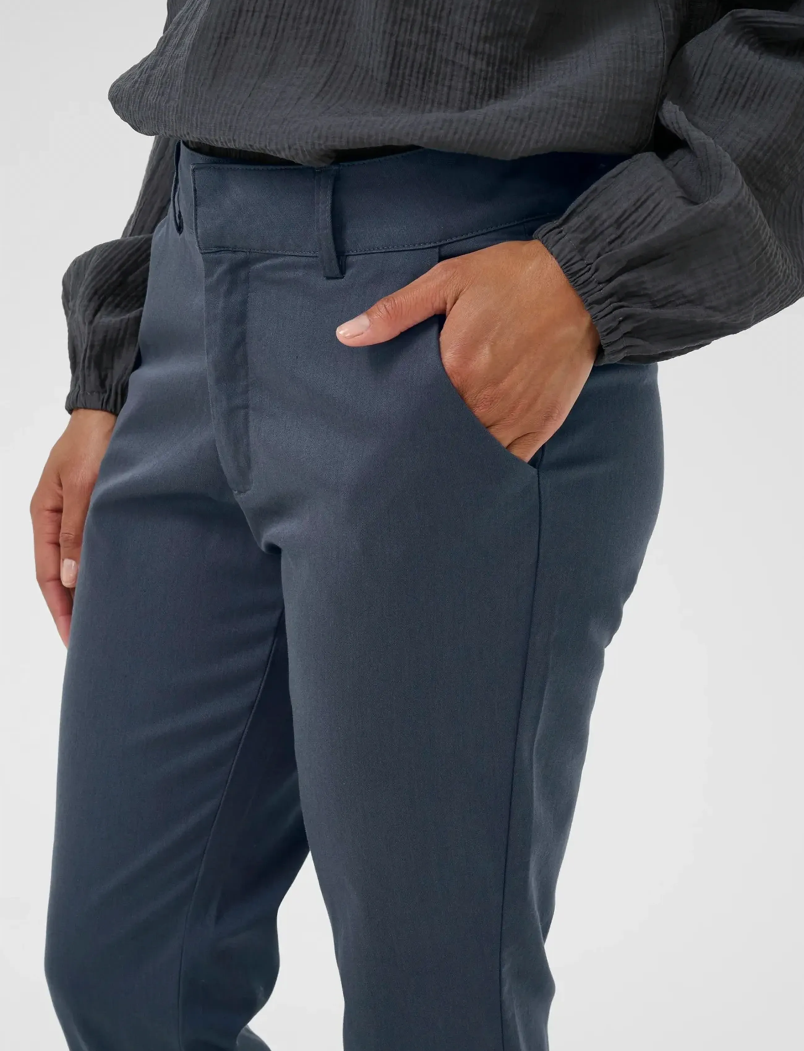 Kaffe - KAlea Chino Pant - kitsalõikelised püksid - black oyster - 4