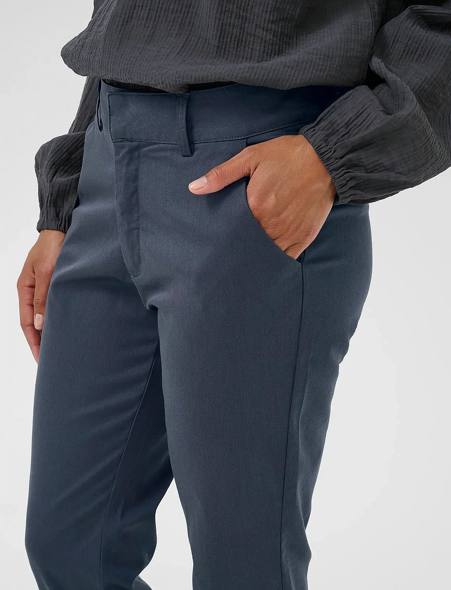 Kaffe - KAlea Chino Pant - slim fit bukser - black oyster - 4