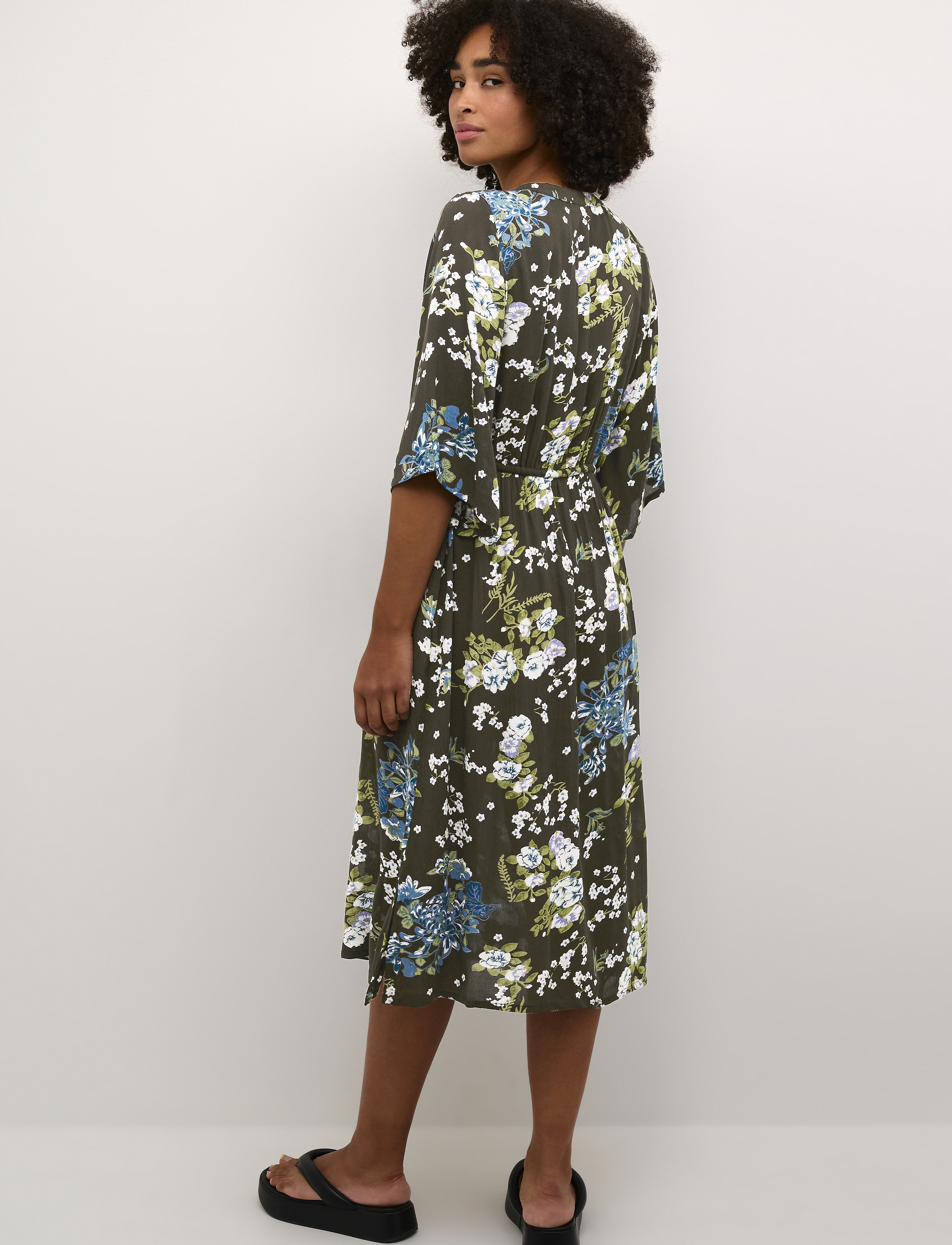 Kaffe - KAekua Amber Dress - laveste priser - green tone flower print - 4