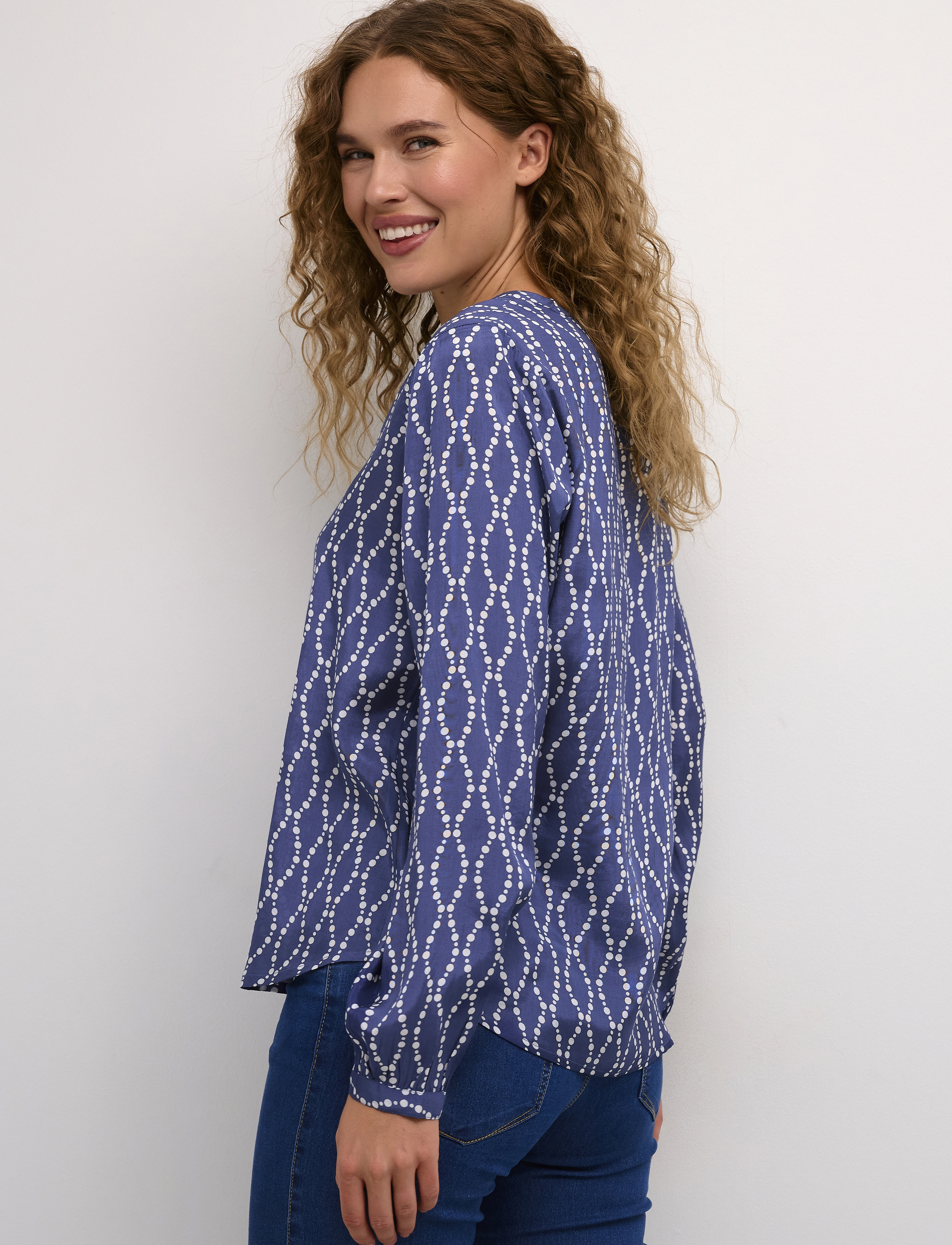 Kaffe - KAolan Blouse - langärmlige blusen - blue indigo/chalk chain print - 4