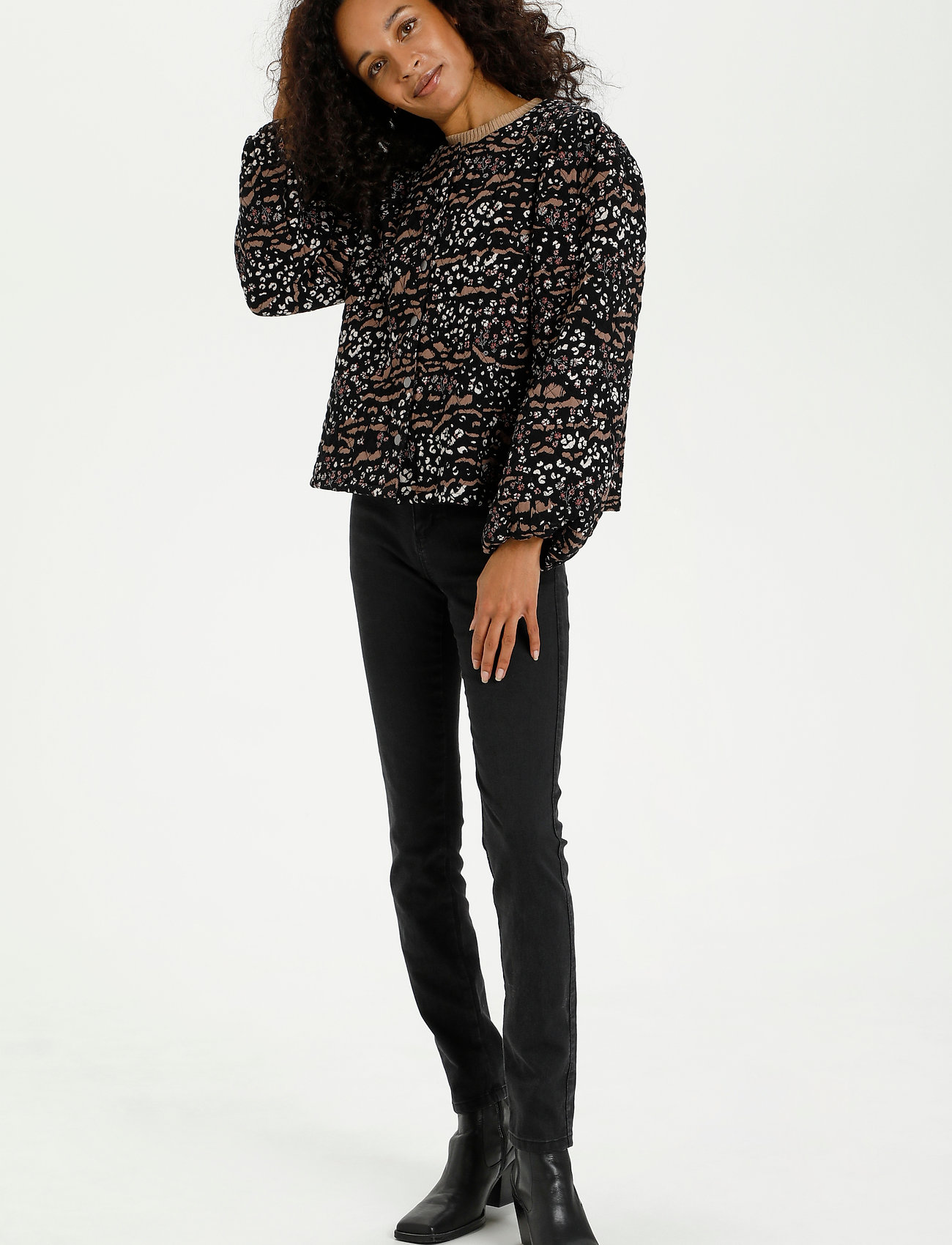 Kaffe - KAerina Quilted Jacket - black, amphora animal flower - 2