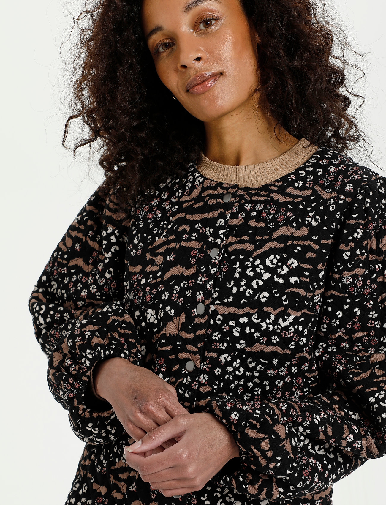 Kaffe - KAerina Quilted Jacket - black, amphora animal flower - 4
