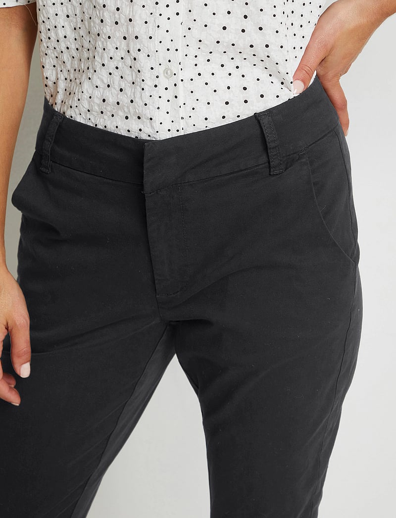 Kaffe - KAmette Pants - slim fit bukser - black deep - 5