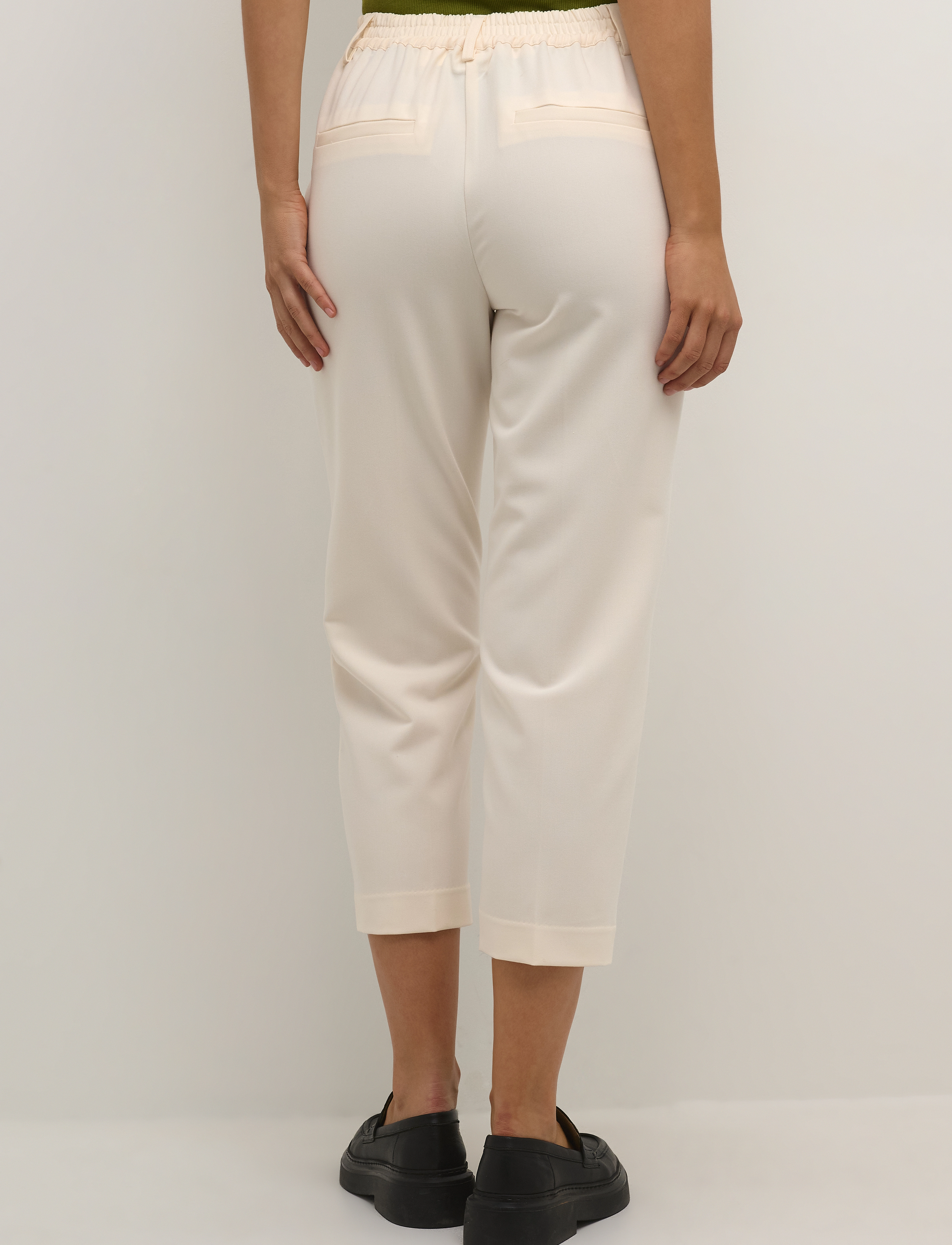Kaffe - KASAKURA HW CROPPED PANTS - straight leg hosen - antique white - 3