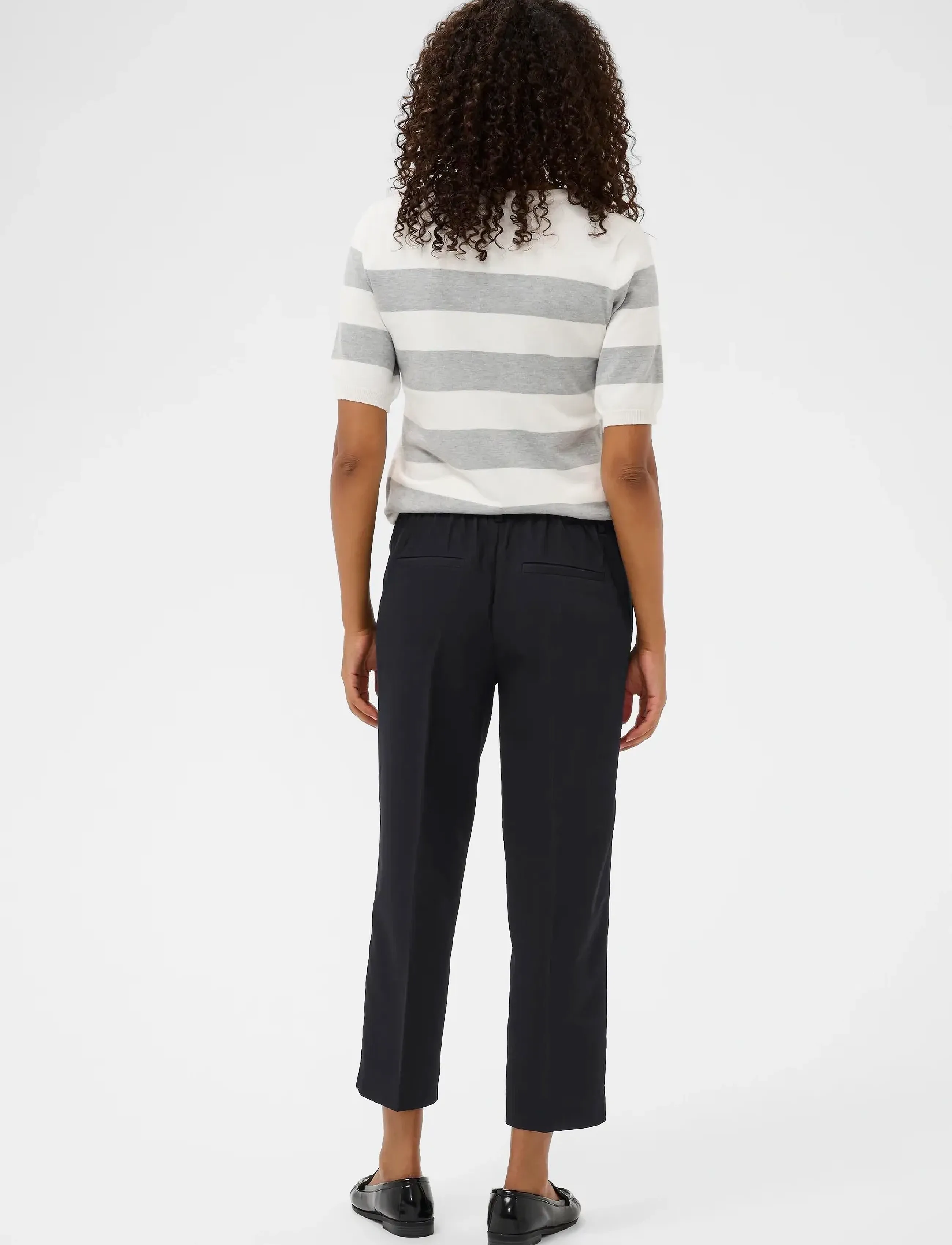 Kaffe - KASAKURA HW CROPPED PANTS - bukser med lige ben - black deep - 4