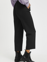 Kaffe - KAsakura HW Cropped Pants - party wear at outlet prices - black deep - 5