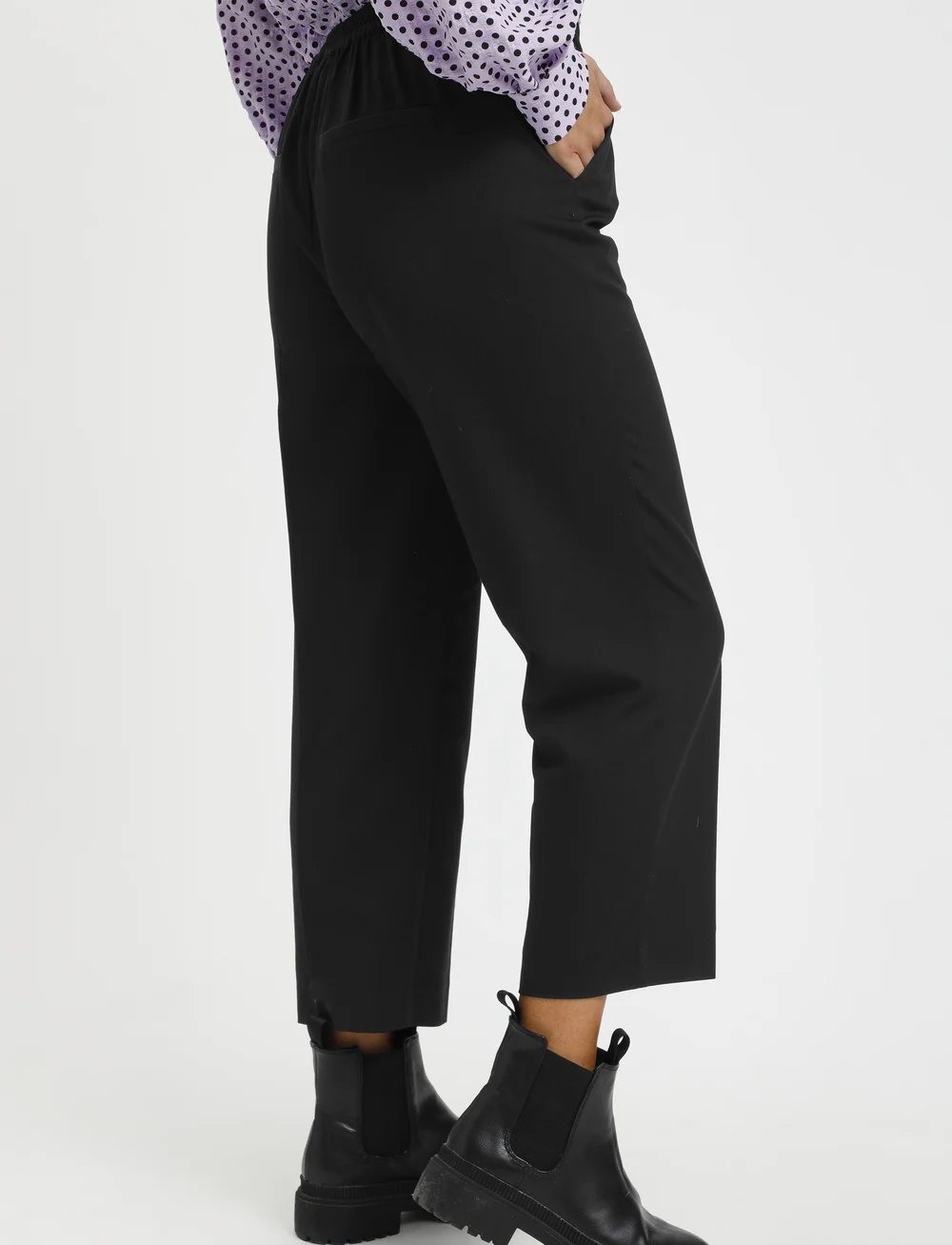 Kaffe - KAsakura HW Cropped Pants - habitbukser - black deep - 5