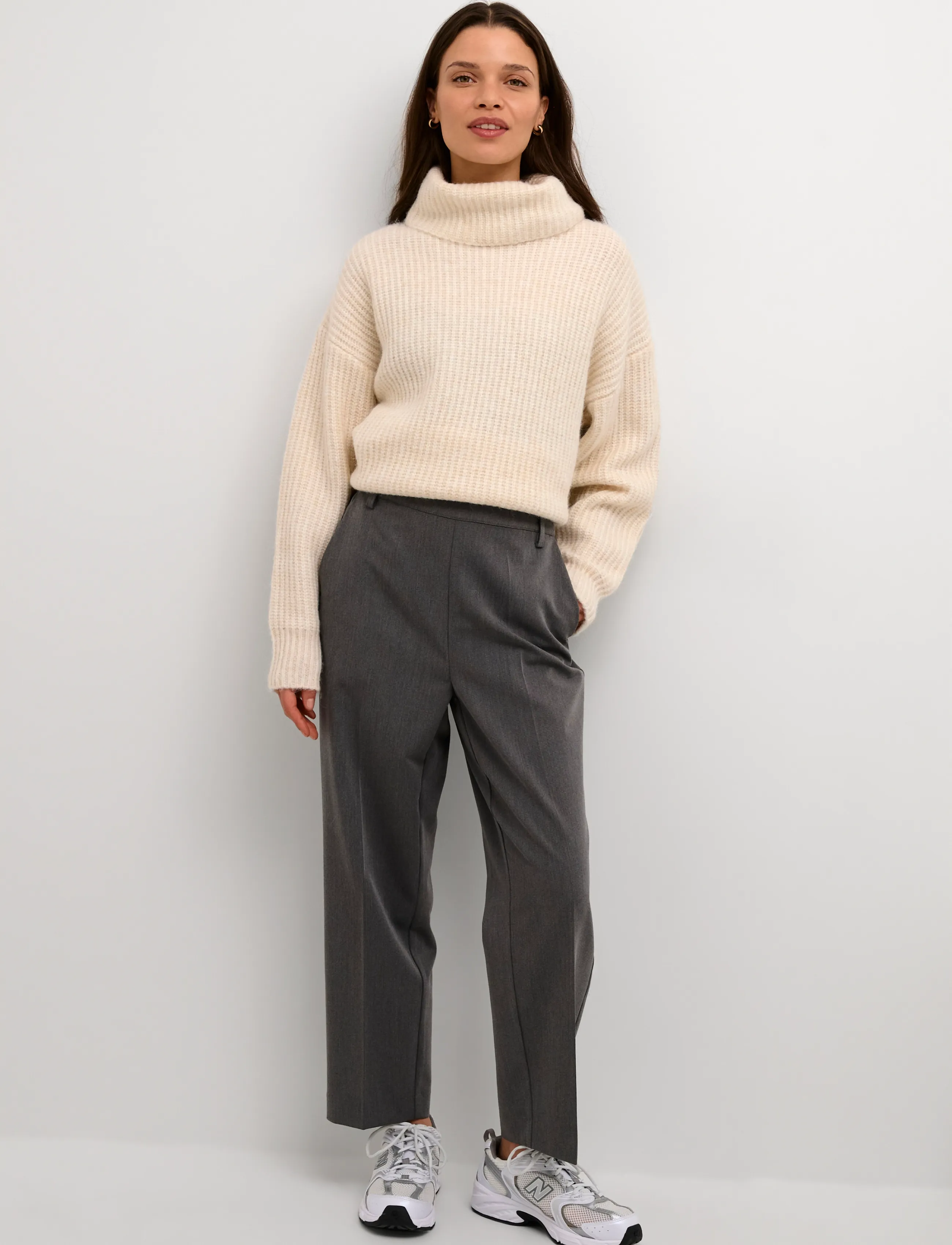 Kaffe - KAsakura HW Cropped Pants - habitbukser - dark grey melange - 3