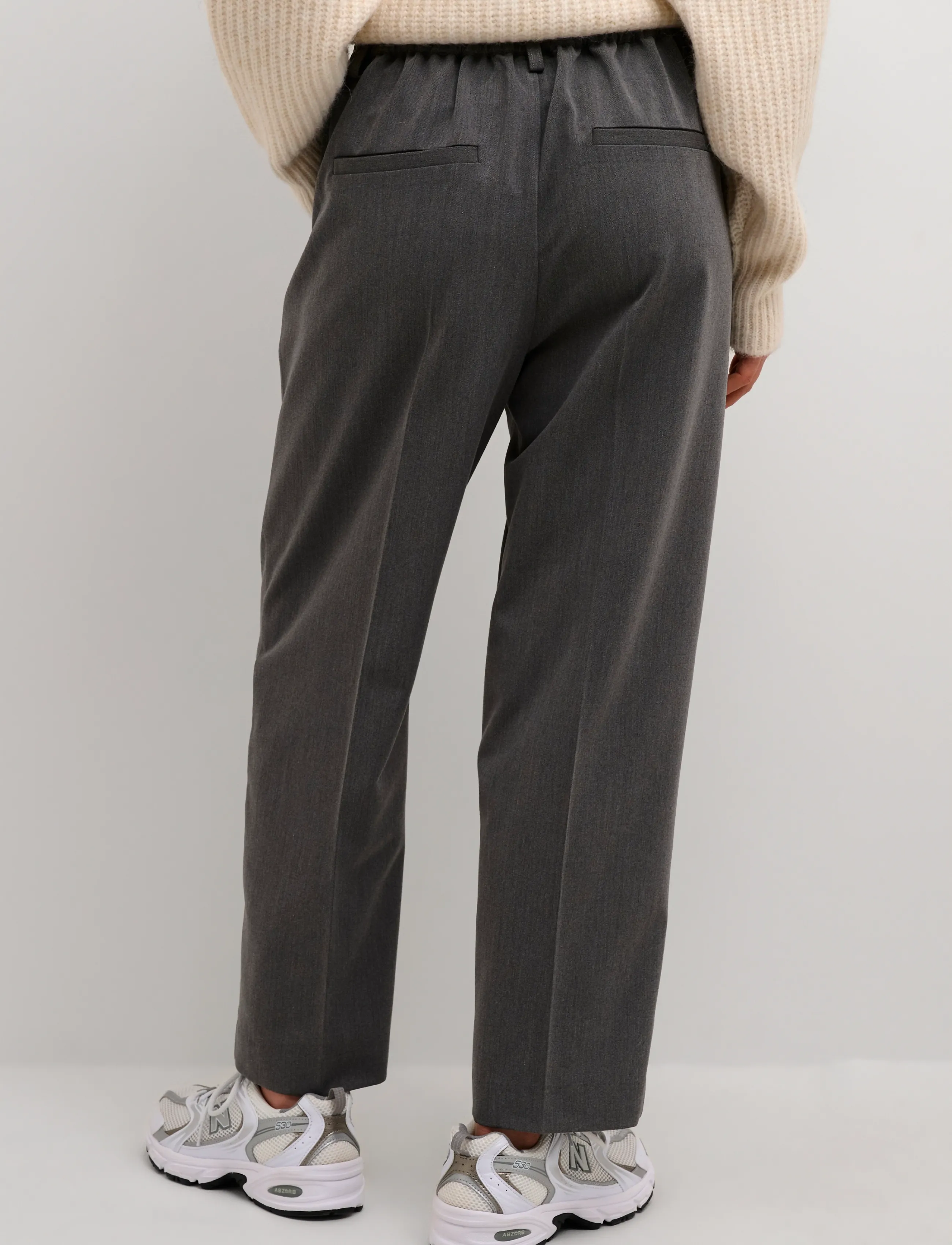 Kaffe - KAsakura HW Cropped Pants - habitbukser - dark grey melange - 4