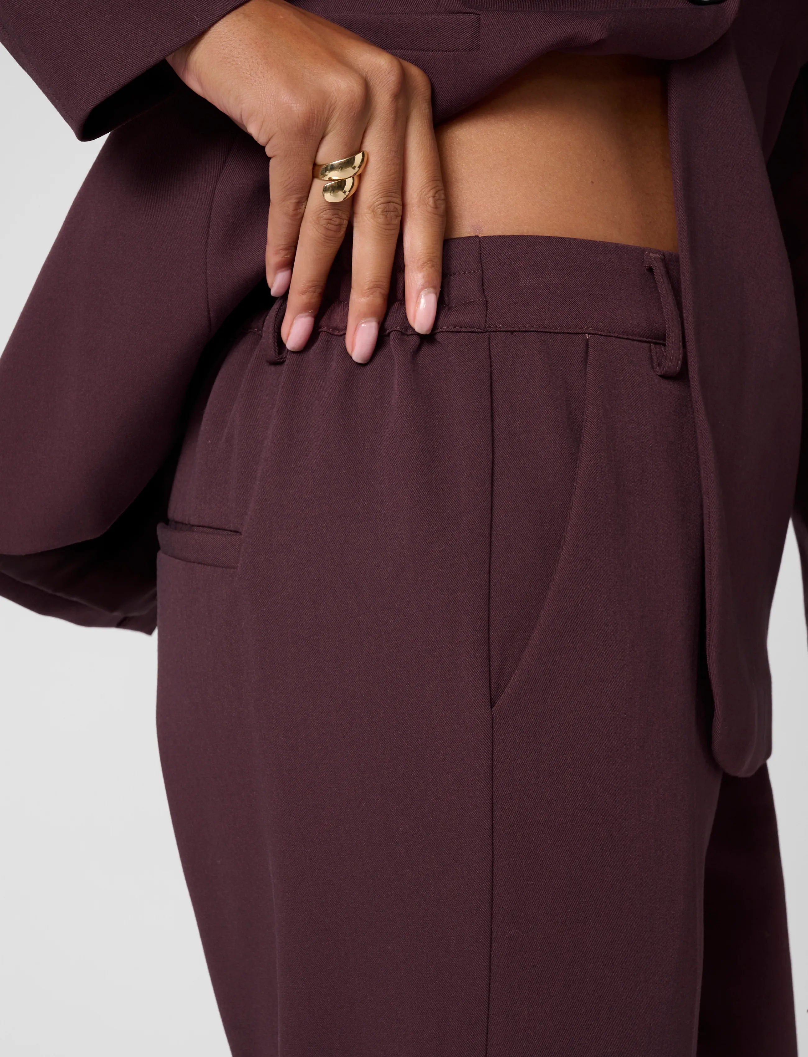 Kaffe - KAsakura HW Cropped Pants - tailored trousers - fudge - 5