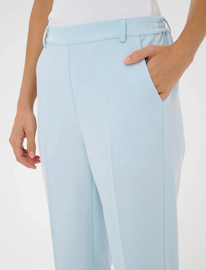 Kaffe - KASAKURA HW CROPPED PANTS - pidulikud püksid - nantucket breeze - 5