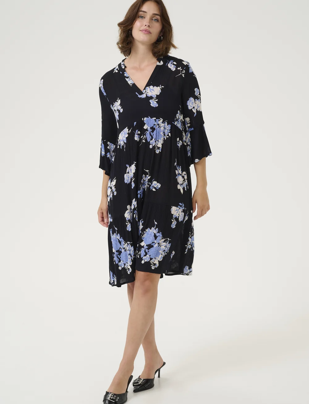 Kaffe - KAedita Amber Dress - sommerkleider - black / blue flower print - 3
