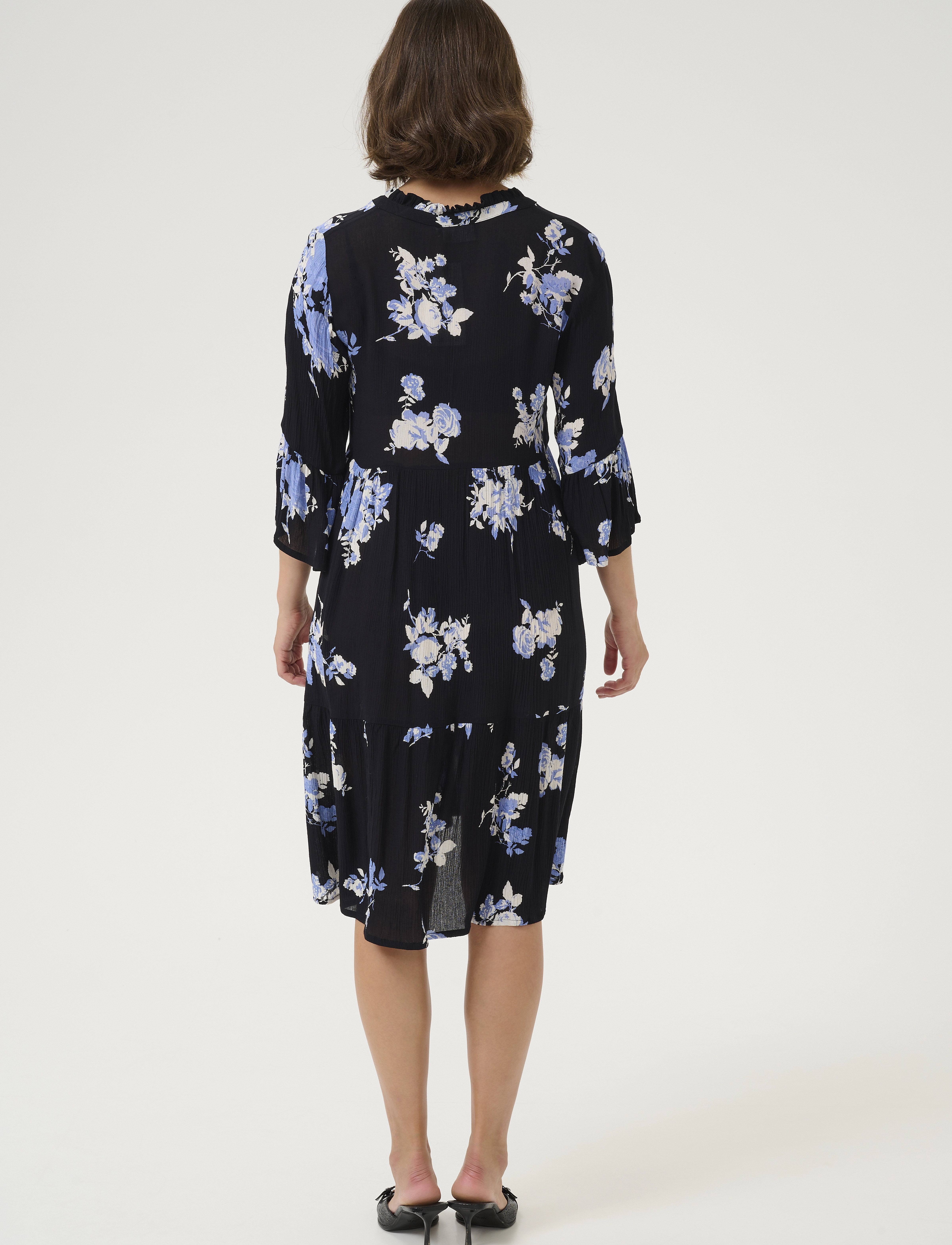 Kaffe - KAedita Amber Dress - sommerkjoler - black / blue flower print - 4