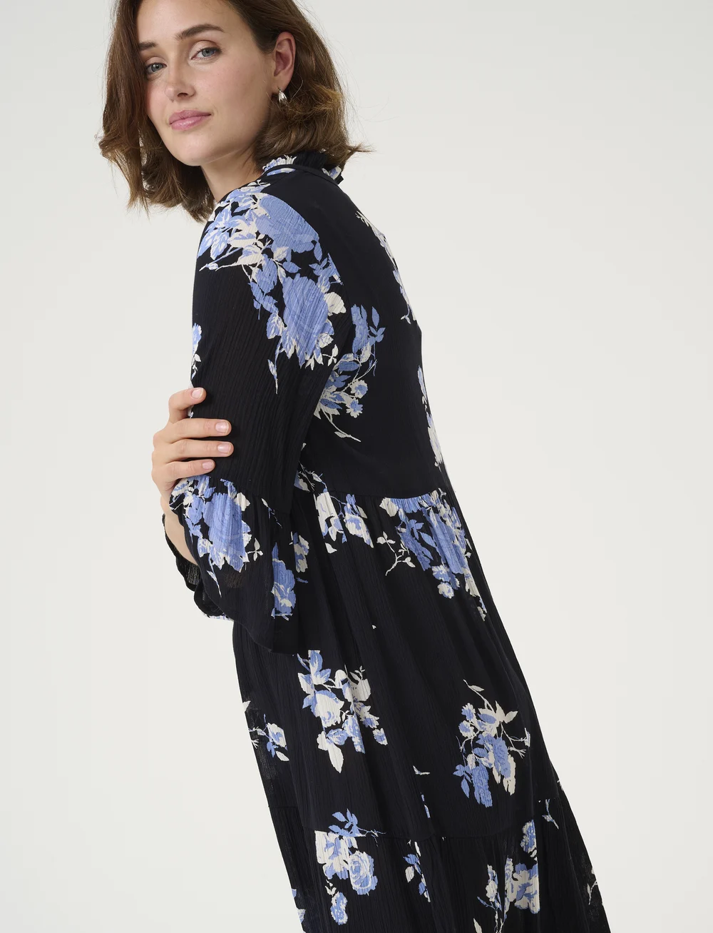 Kaffe - KAedita Amber Dress - sommerkleider - black / blue flower print - 5