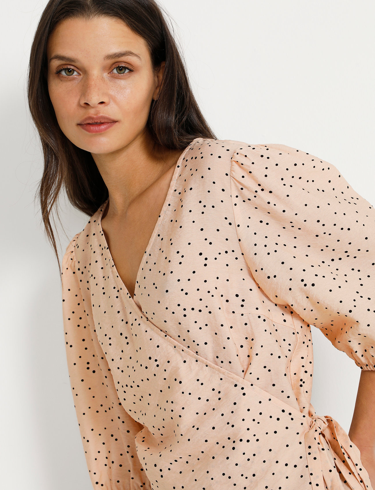 Kaffe - KAdidi Wrap Blouse - broken white / black dot - 5