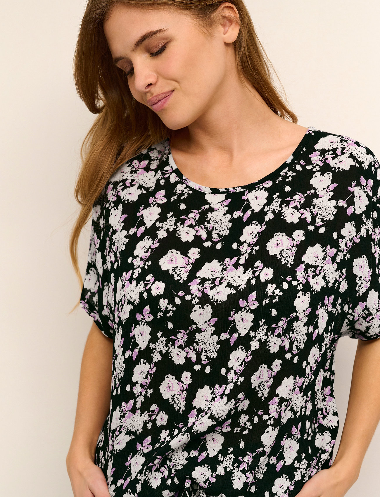 Kaffe - KAhedvika Amber Blouse - black - chalk/purple flower - 5