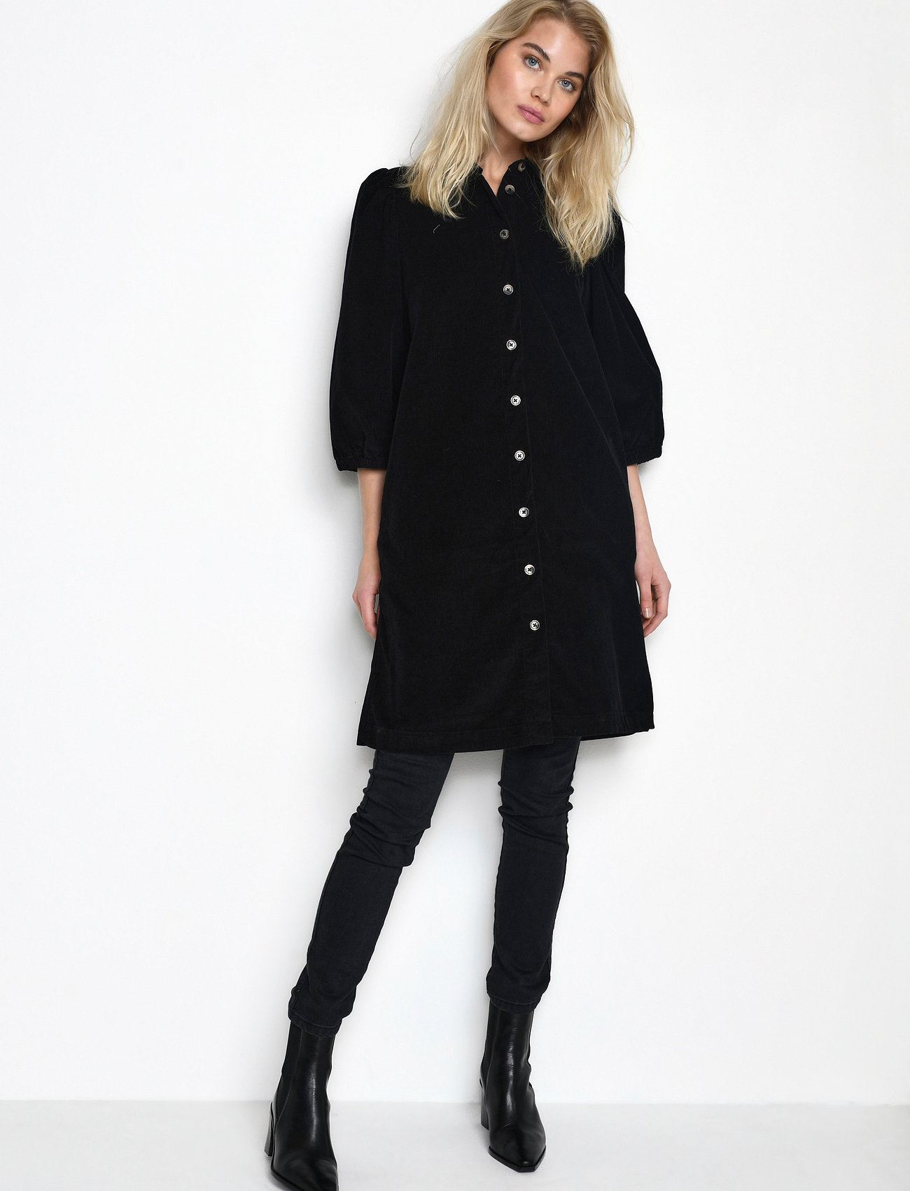 Kaffe - KAeva Corduroy Dress - skjortekjoler - black deep - 3