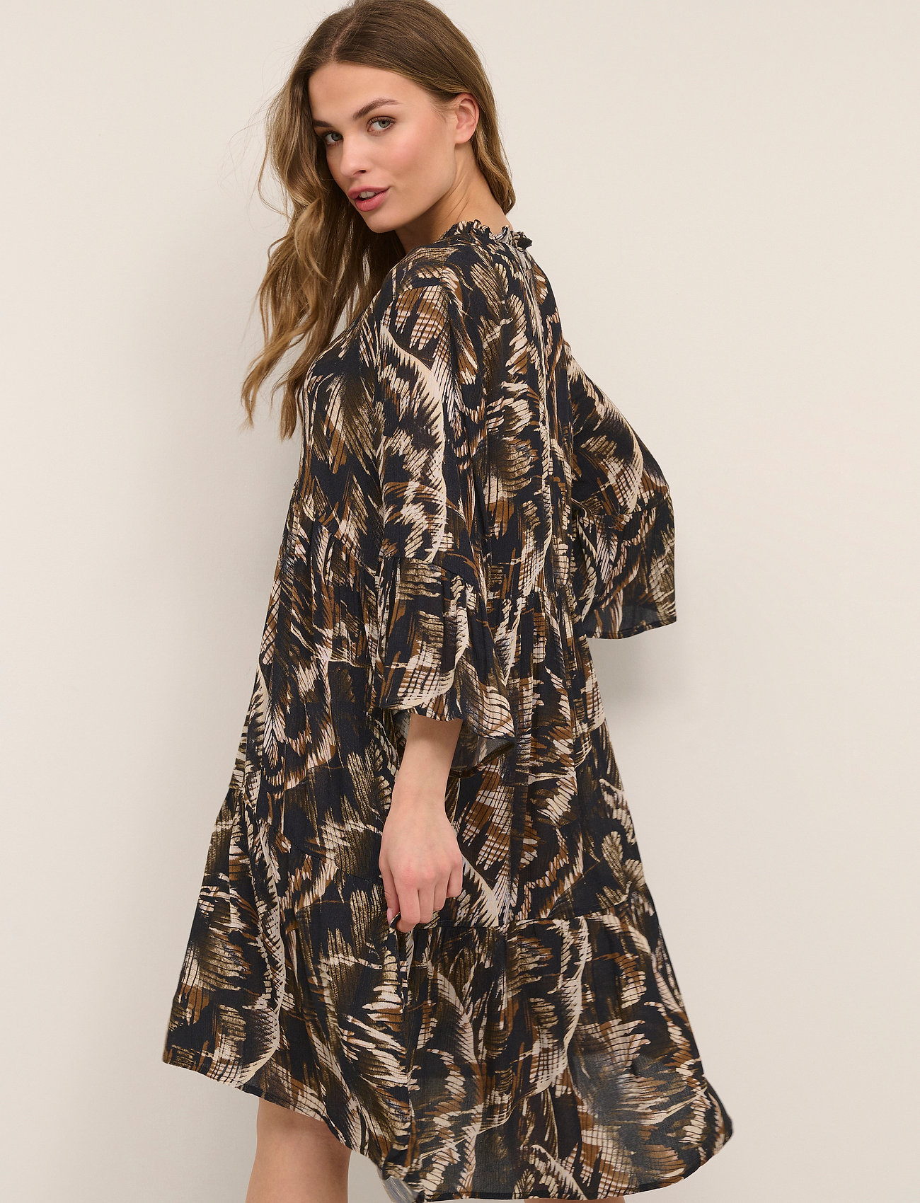 Kaffe - KAerina Amber Dress - brown tones big leaf print - 4
