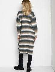 Kaffe - KAdera Knit Dress - knitted dresses - toffe / chalk and grey melange - 4