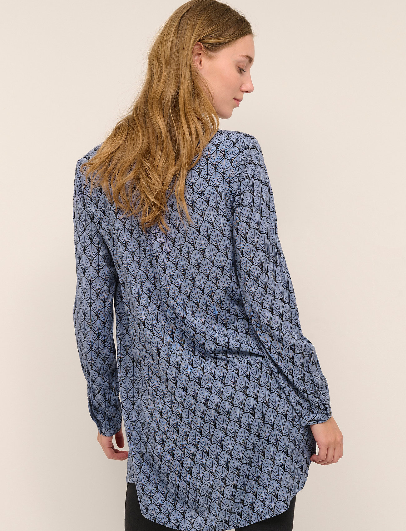 Kaffe - KAolivia Amber Tunic - blue / black fan print - 4