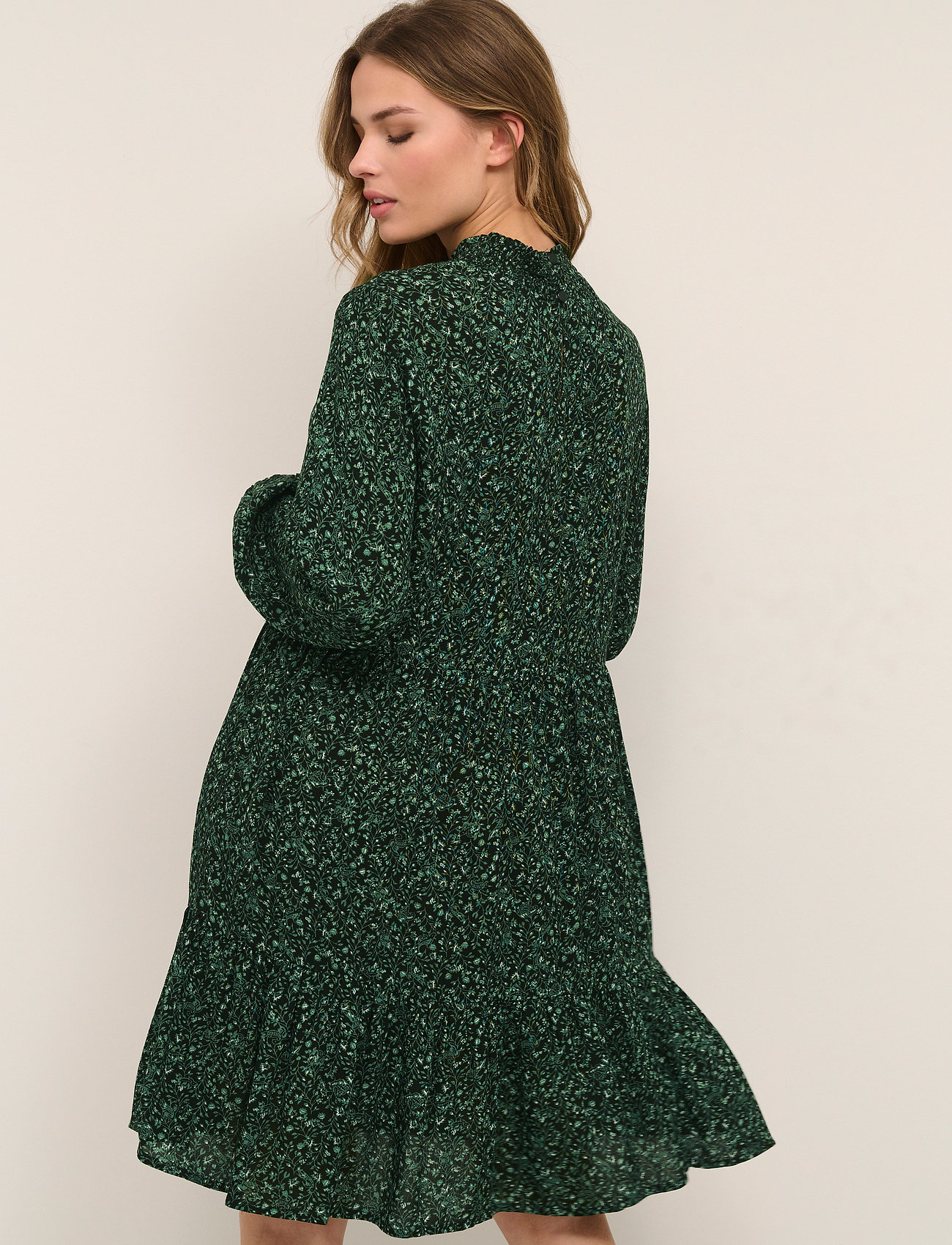 Kaffe - KAsally Amber Dress LS - midi kjoler - black/green - petit leaf print - 4