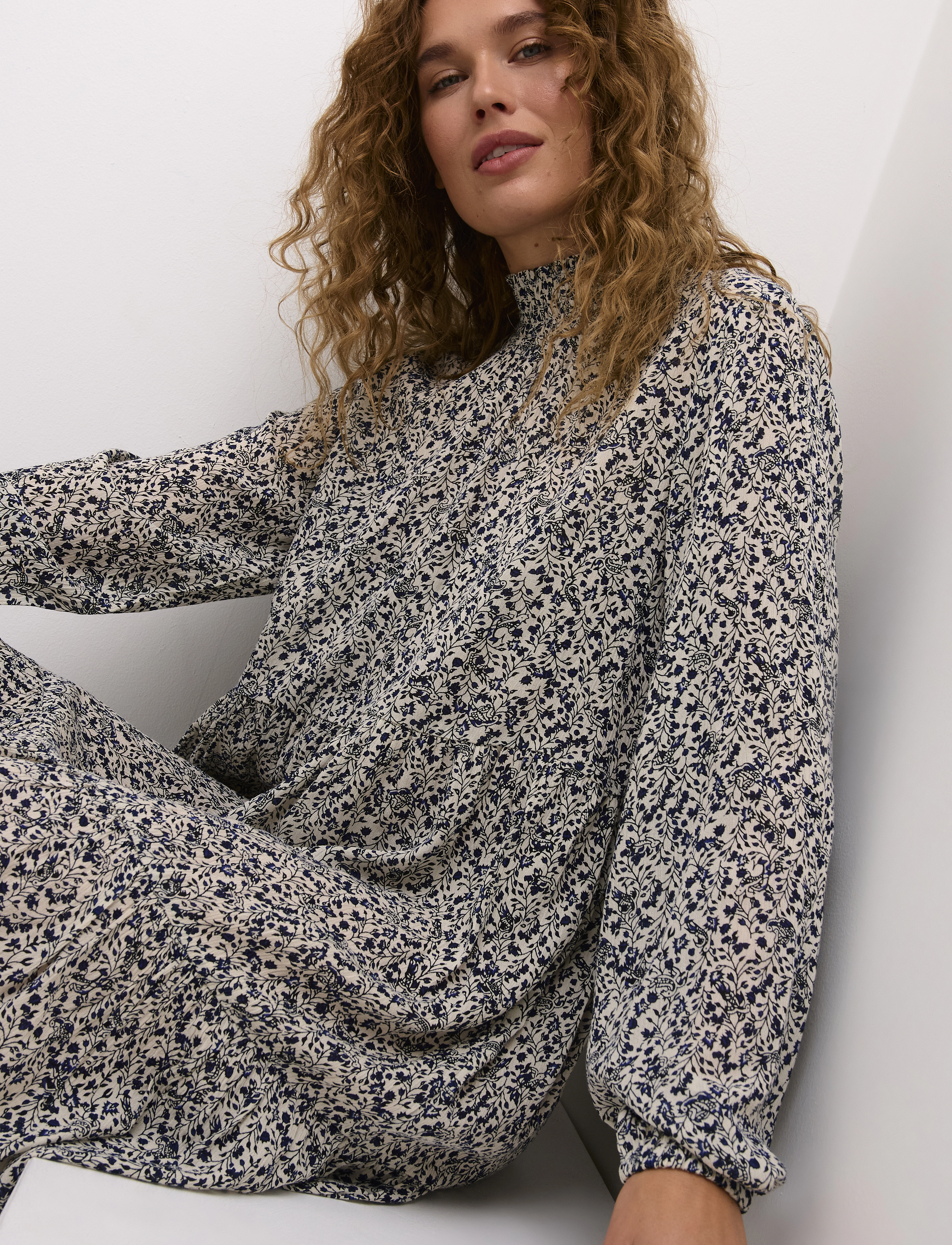 Kaffe - KAsally Amber Dress LS - midi kjoler - feather gray petit leaf - 3