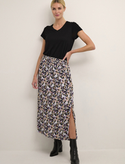 Kaffe - KAolli Skirt - maxi skirts - black/blue/lupine print - 3