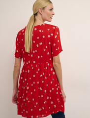 Kaffe - KAtara Short Dress - sommerkleider - fiery red flower print - 4