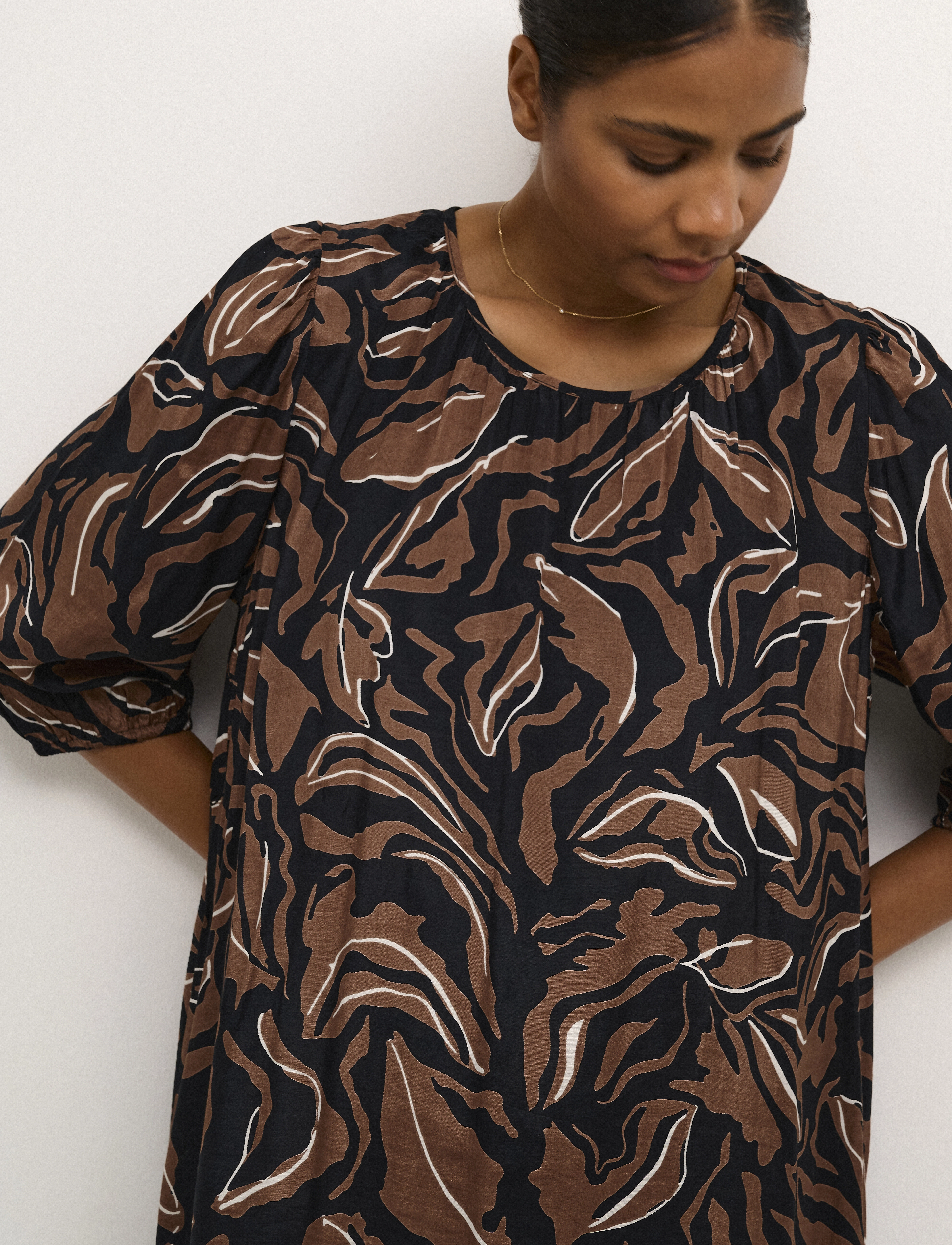 Kaffe - KAdorita Dress - skjortekjoler - black/soft silt leaf print - 4