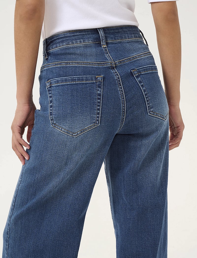 Kaffe - KAkarla HW Wide Jeans - laia säärega teksad - medium blue washed denim - 5