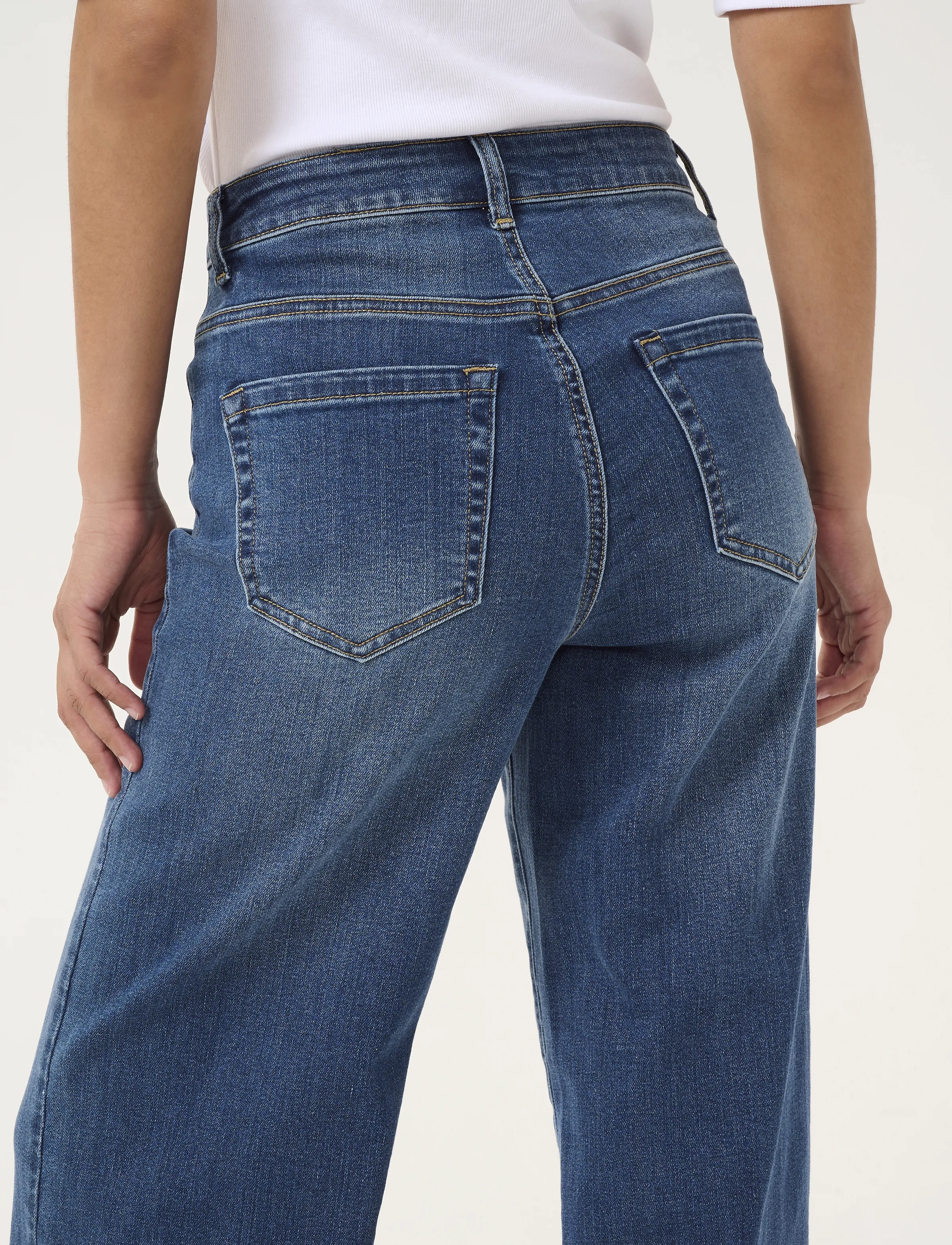 Kaffe - KAkarla HW Wide Jeans - hosen mit weitem bein - medium blue washed denim - 5
