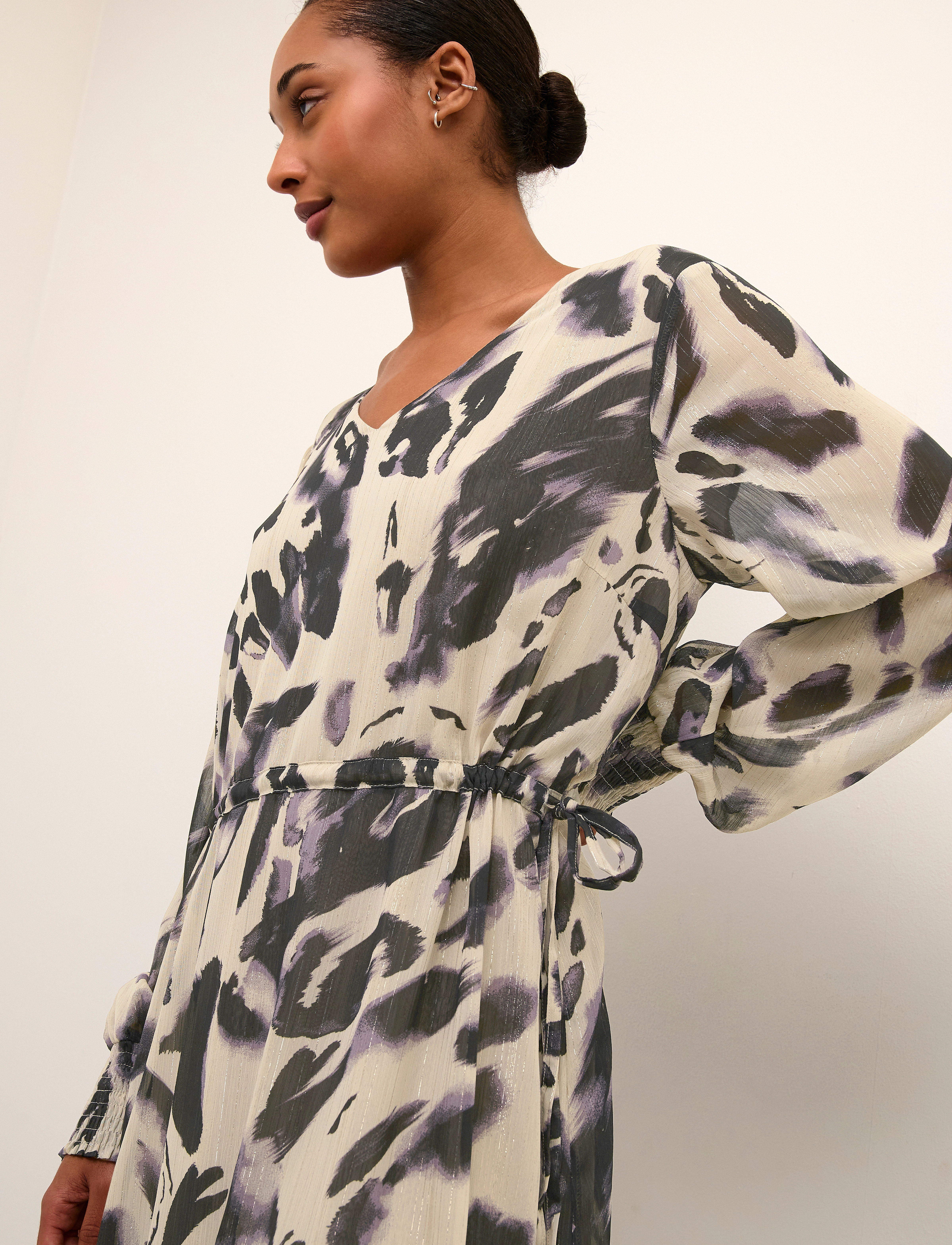 Kaffe - KAfina Dress - midikleider - black/feather gray leo - 4