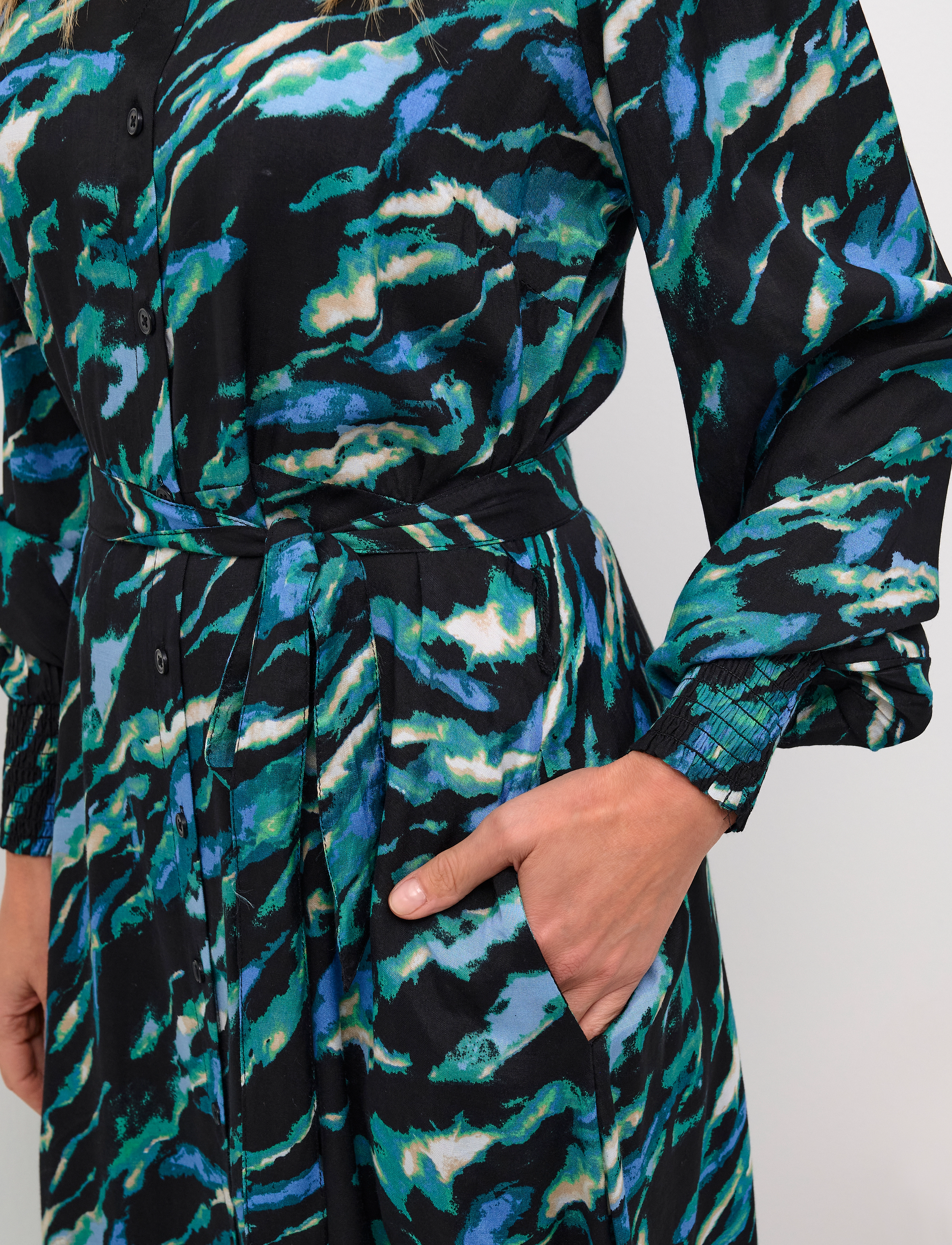 Kaffe - KApollie Oline Dress - black/blue/green abstr. animal - 5