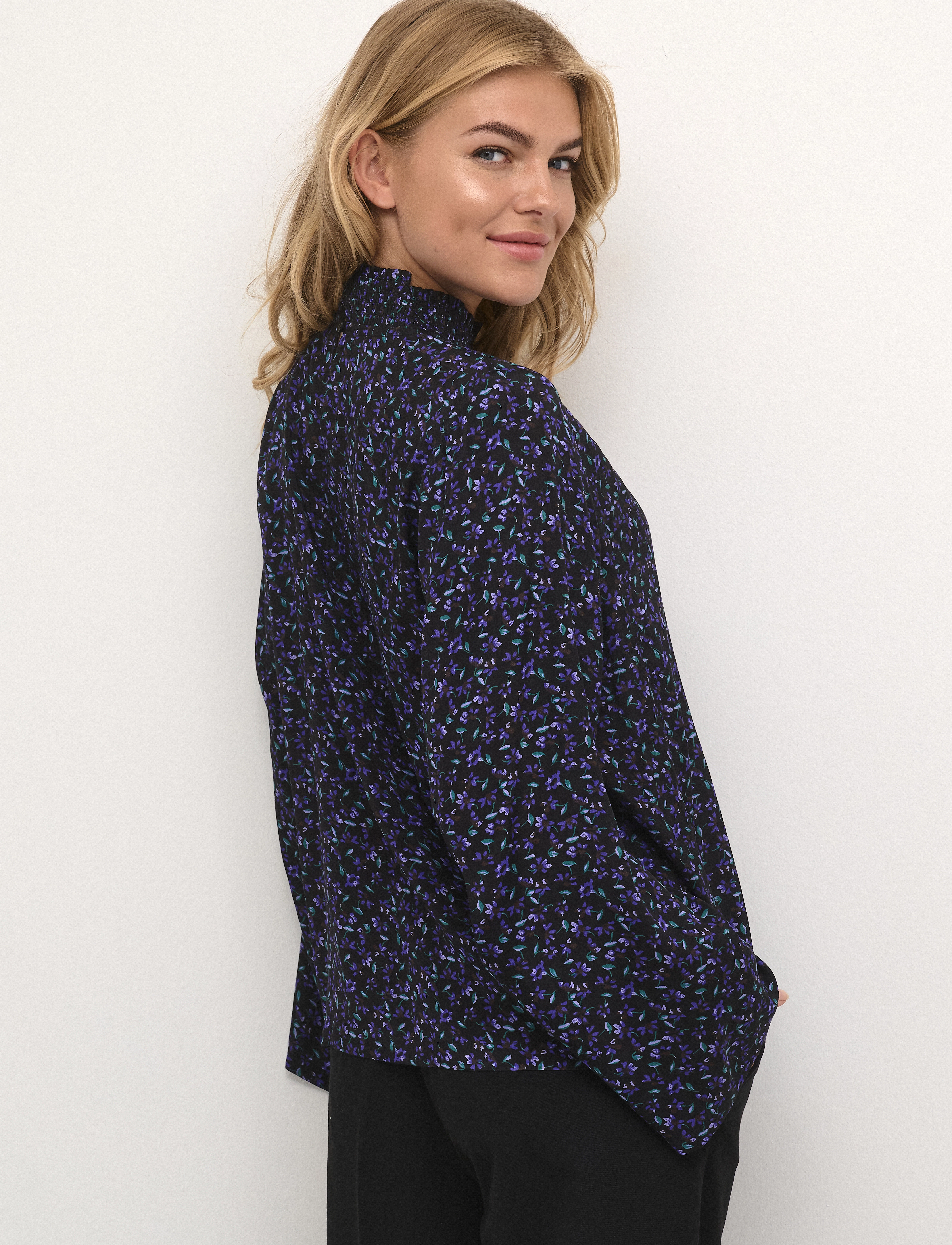 Kaffe - KApollie Blouse - långärmade blusar - heliotrope flower print - 4