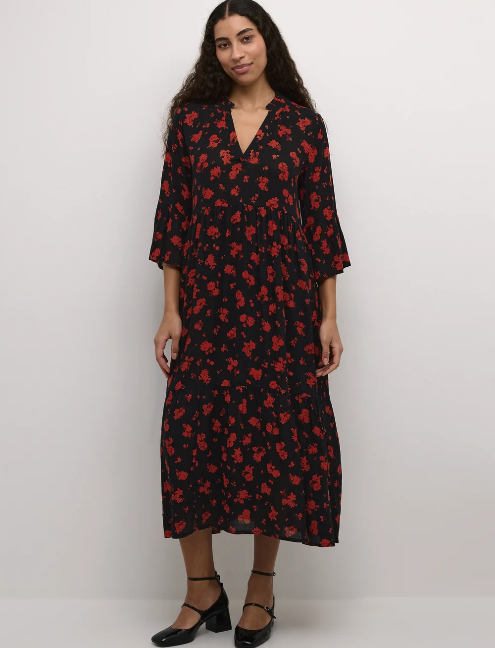 Kaffe - KAamber Long Layer Dress Printed - skjortekjoler - black_red flower print - 0