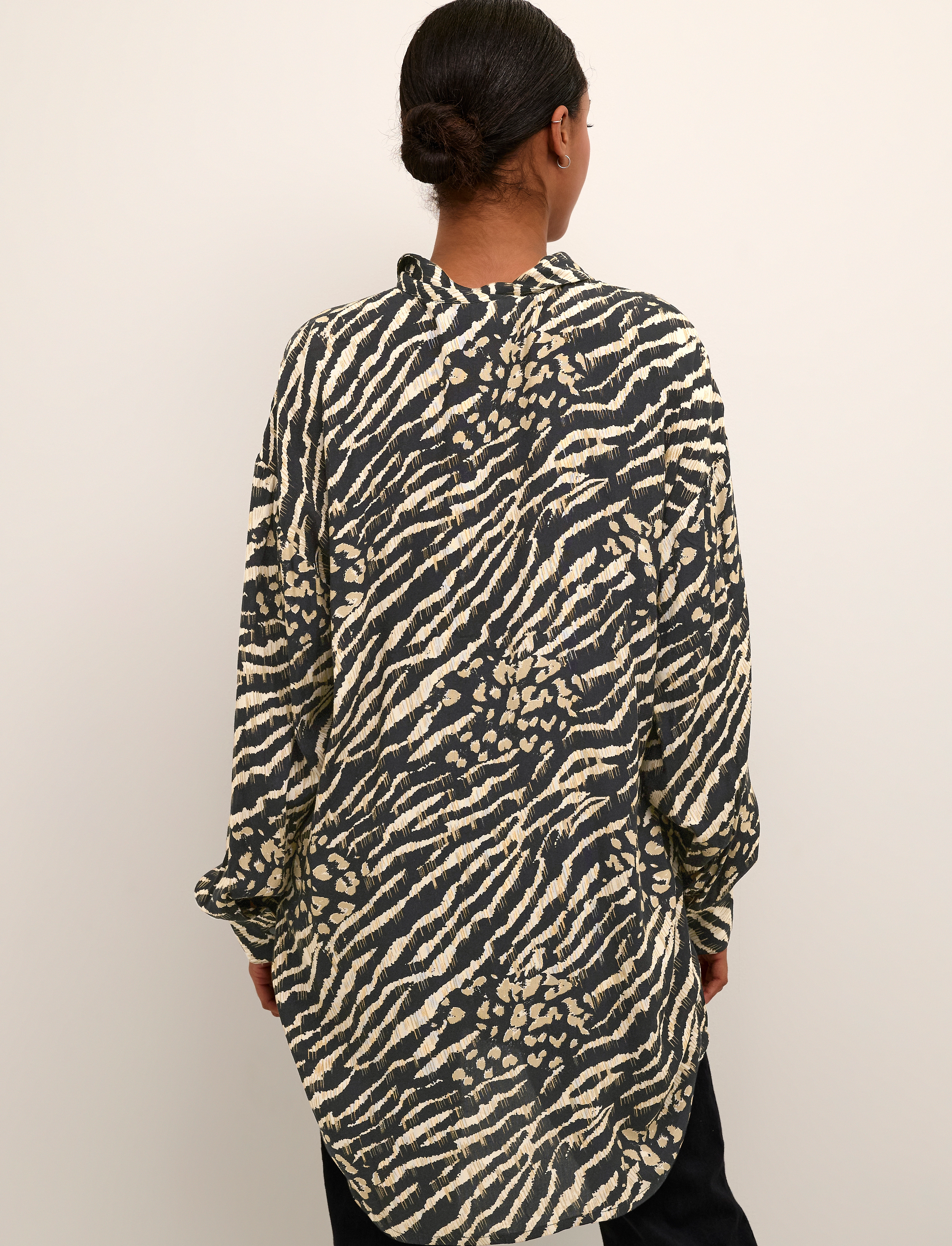 Kaffe - KAditte Shirt - langärmlige hemden - black and brown animal print - 4