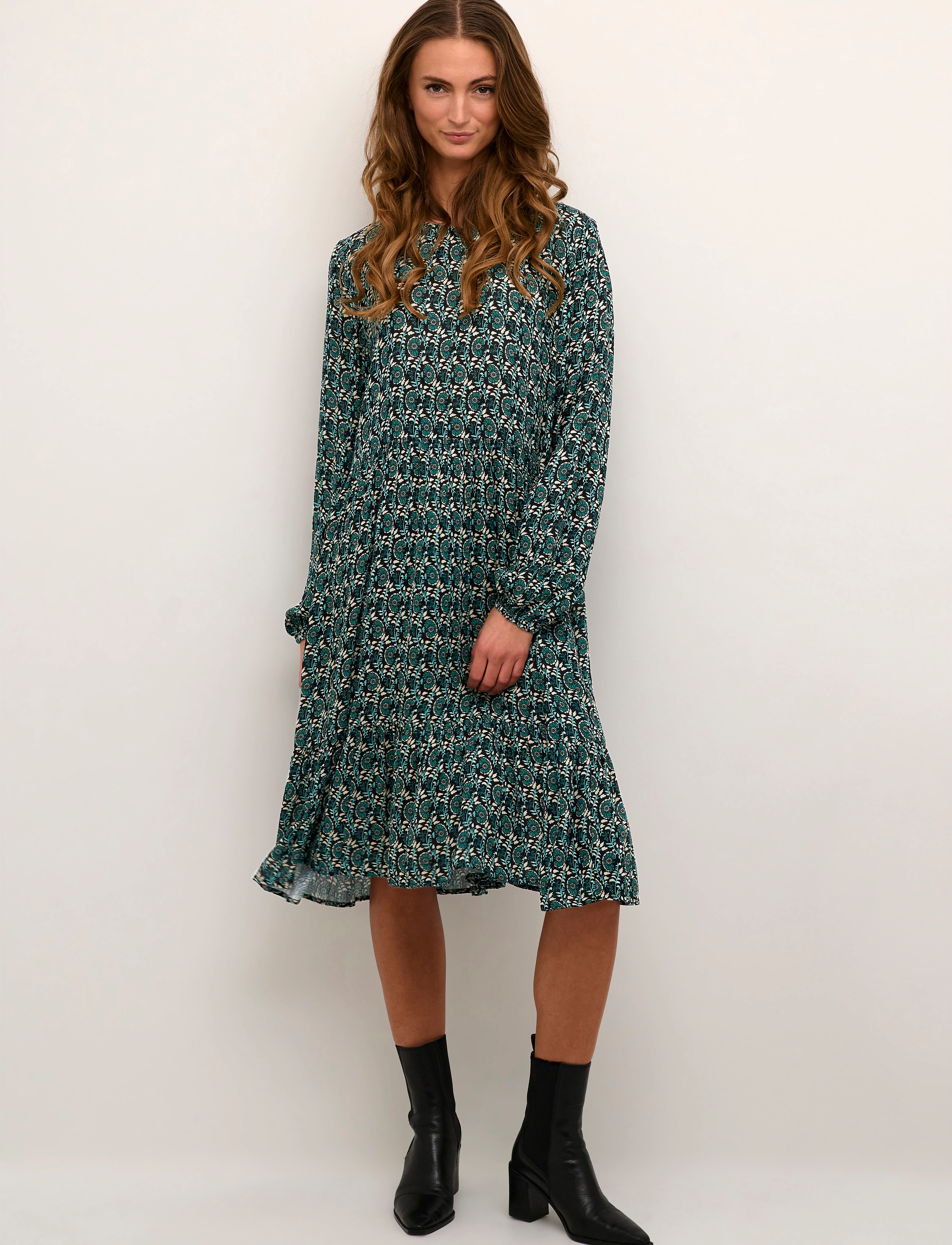 Kaffe - KAkarina Amber Dress - green flower and leaf print - 3