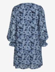 Kaffe - KAsus Dress - odzież imprezowa w cenach outletowych - faded blue flower - 1