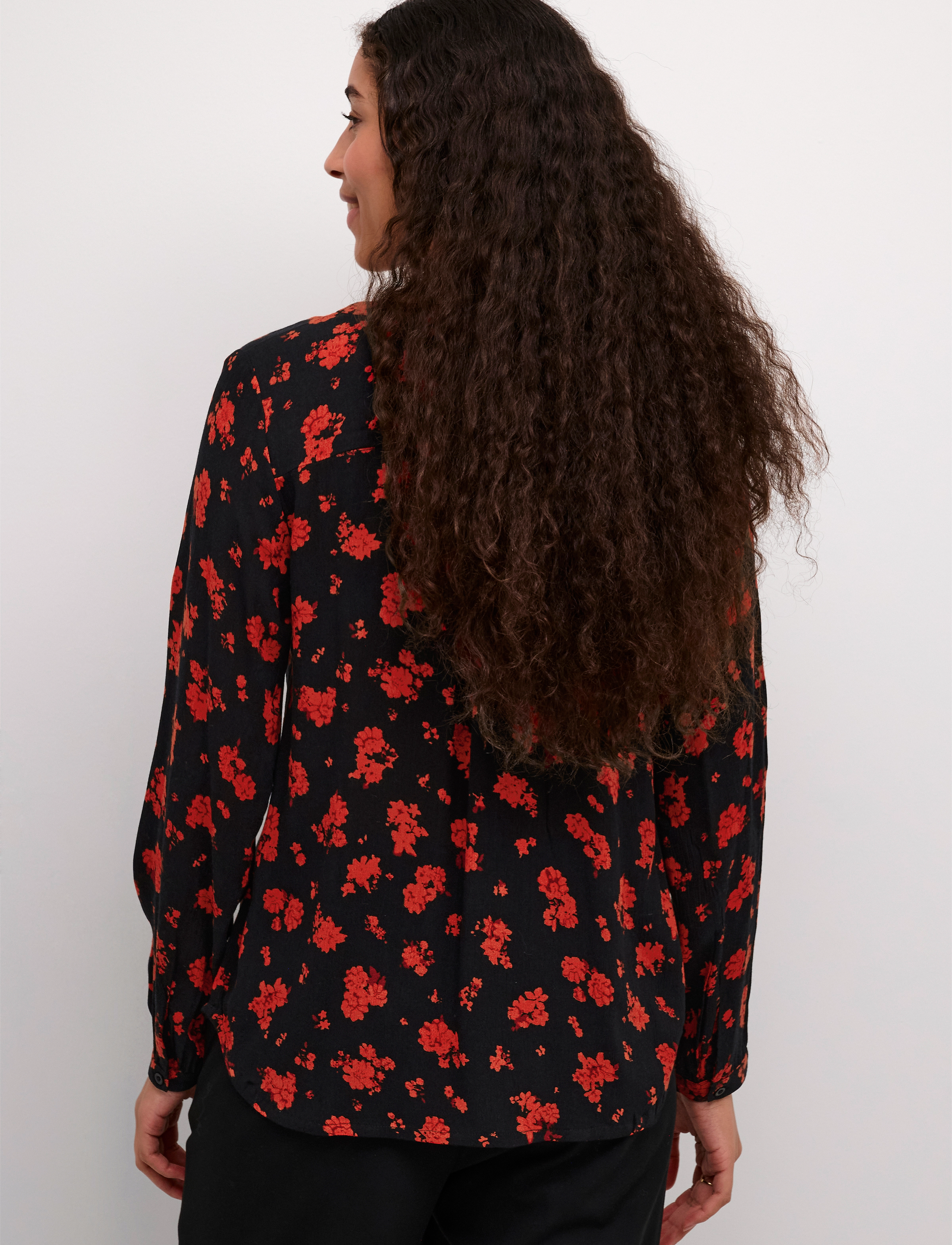 Kaffe - KAamber Blouse LS Printed - langärmlige blusen - black_red flower print - 4