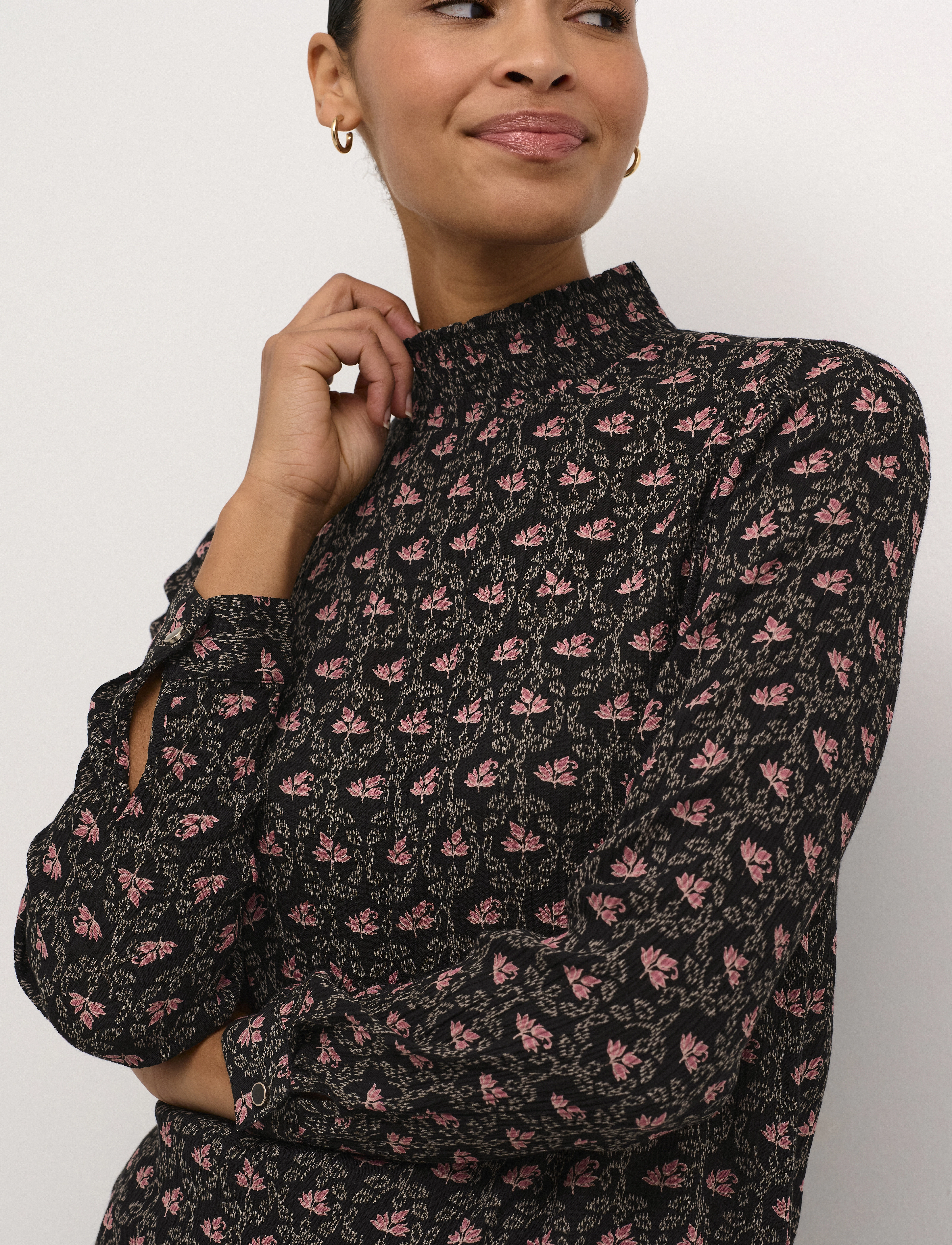 Kaffe - KAamber Smock Blouse Printed - langærmede bluser - black_rosa flowers - 4