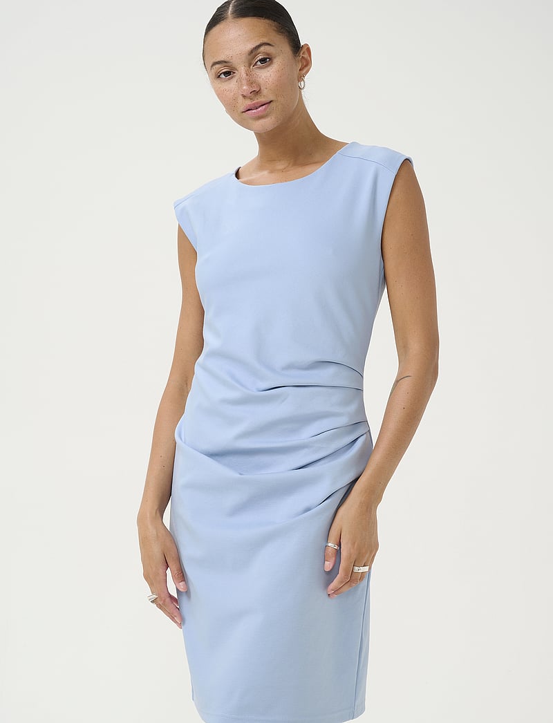 Kaffe - KAindia Round-Neck Dress - cocktailkjoler - soft chambray - 0