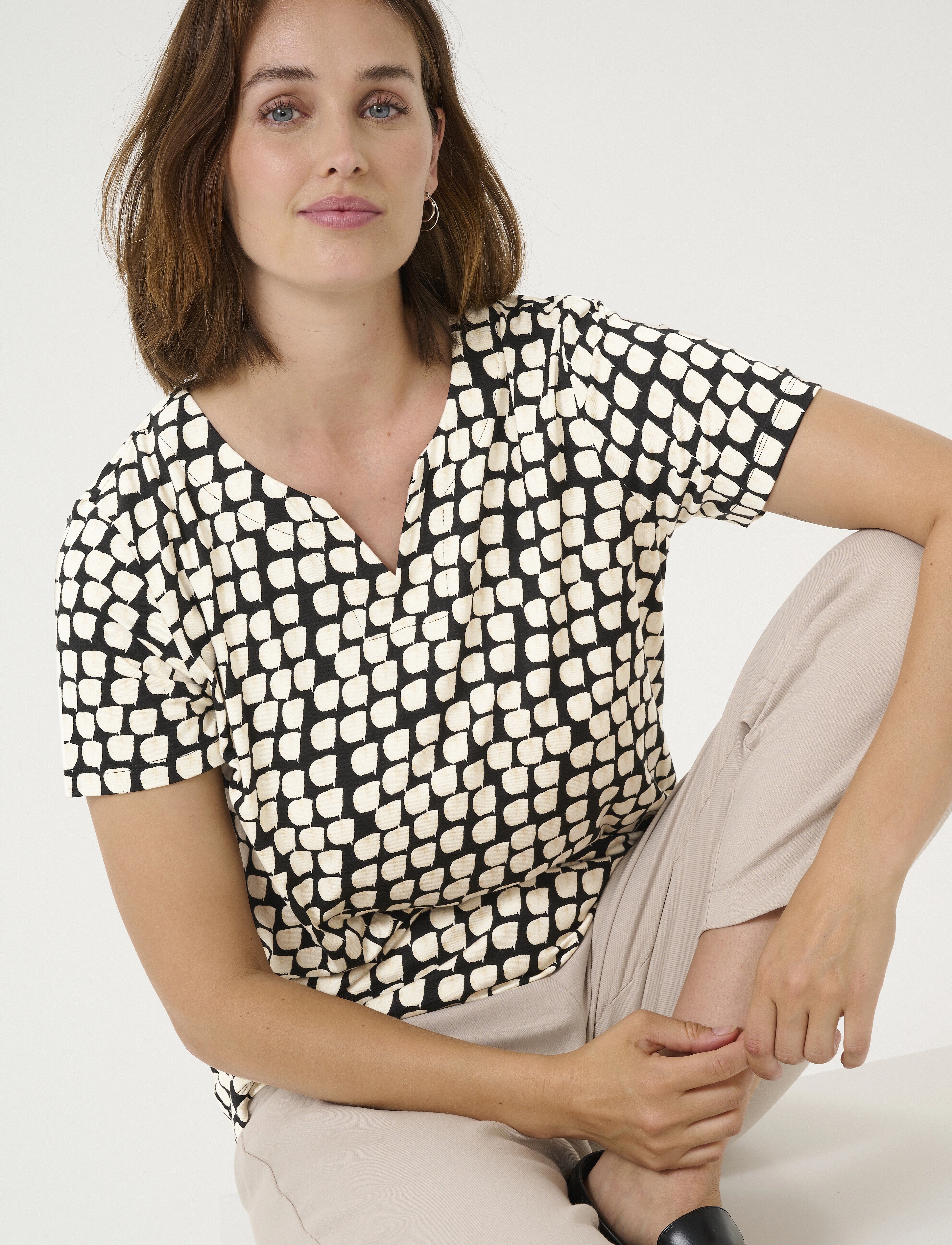Kaffe - KAbella Jersey Blouse - blouses à manches courtes - black_sand graphic dot - 5