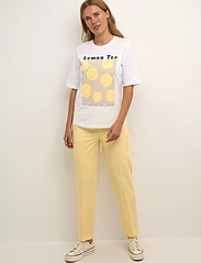 Kaffe - KAdina T-Shirt - laveste priser - optical white / yellow lemons - 3