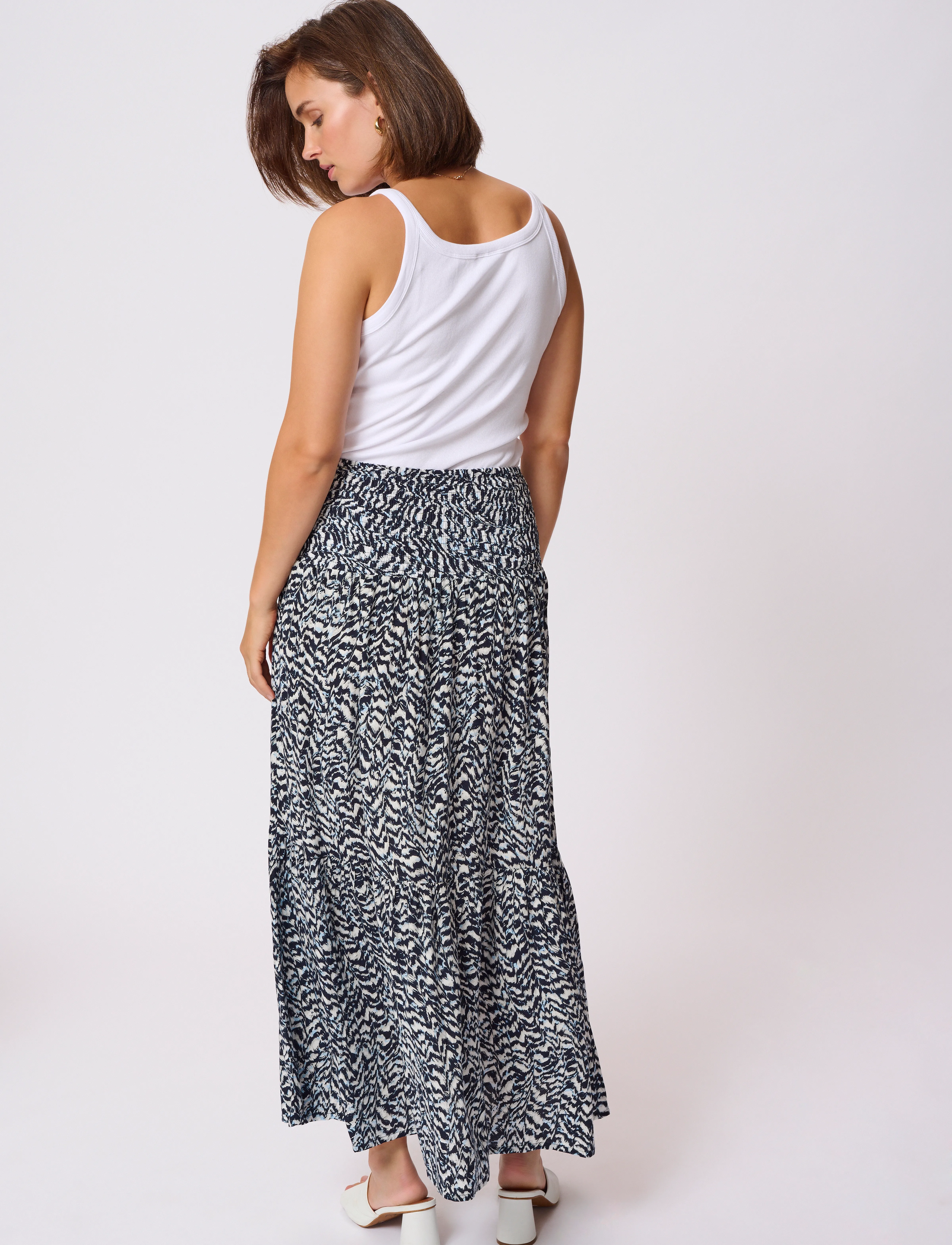 Kaffe - KAmaxi Smock Skirt - blue / white graphic print - 4