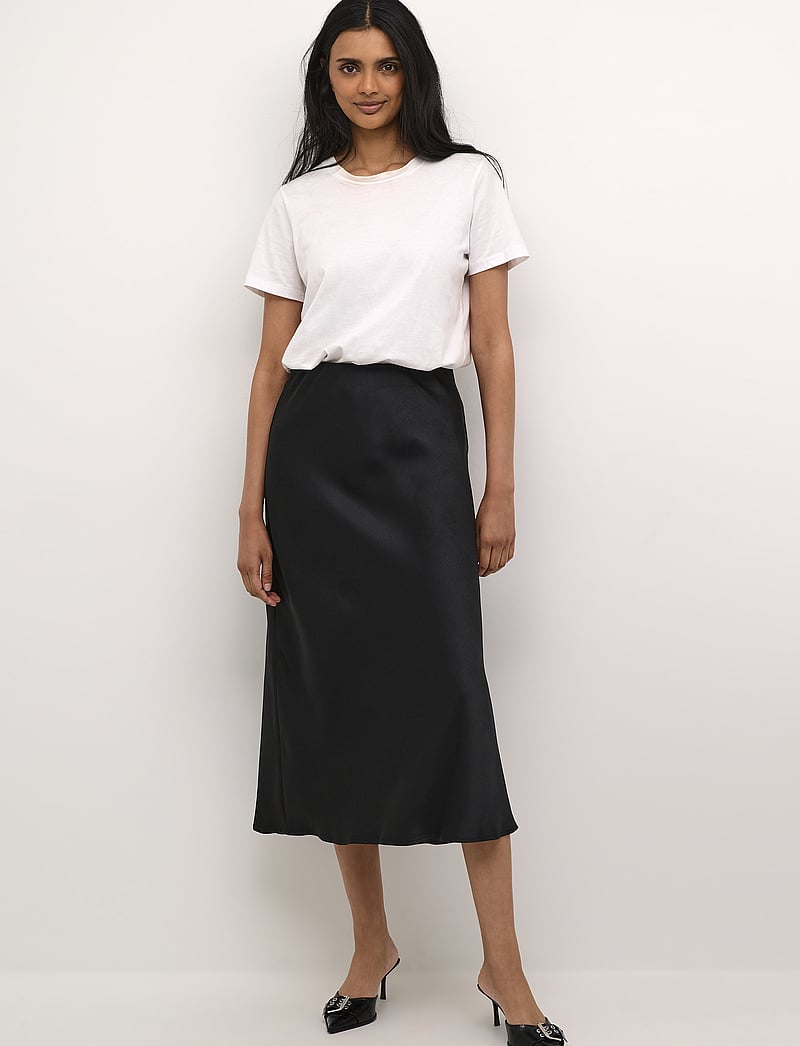 Kaffe - KAlotte Skirt - satiinist seelikud - black deep - 3