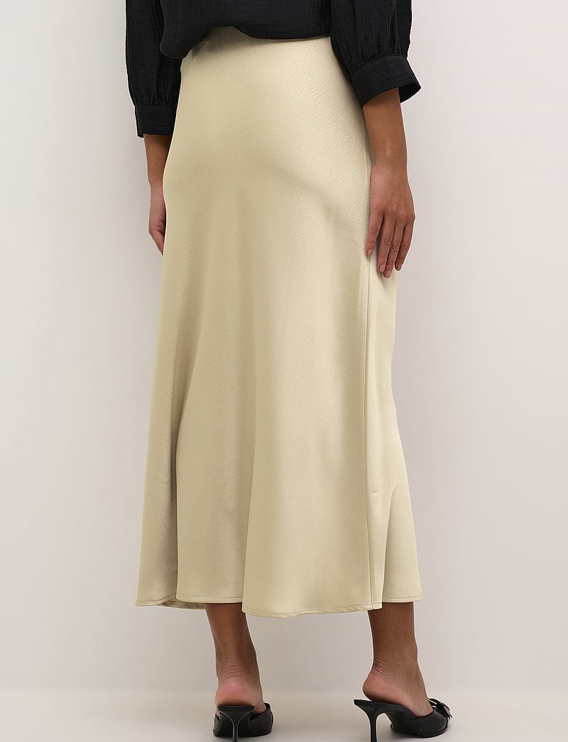 Kaffe - KAlotte Skirt - satinnederdele - feather gray cc. - 4