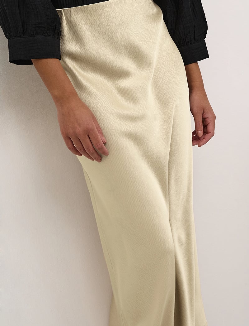 Kaffe - KAlotte Skirt - satinnederdele - feather gray cc. - 5