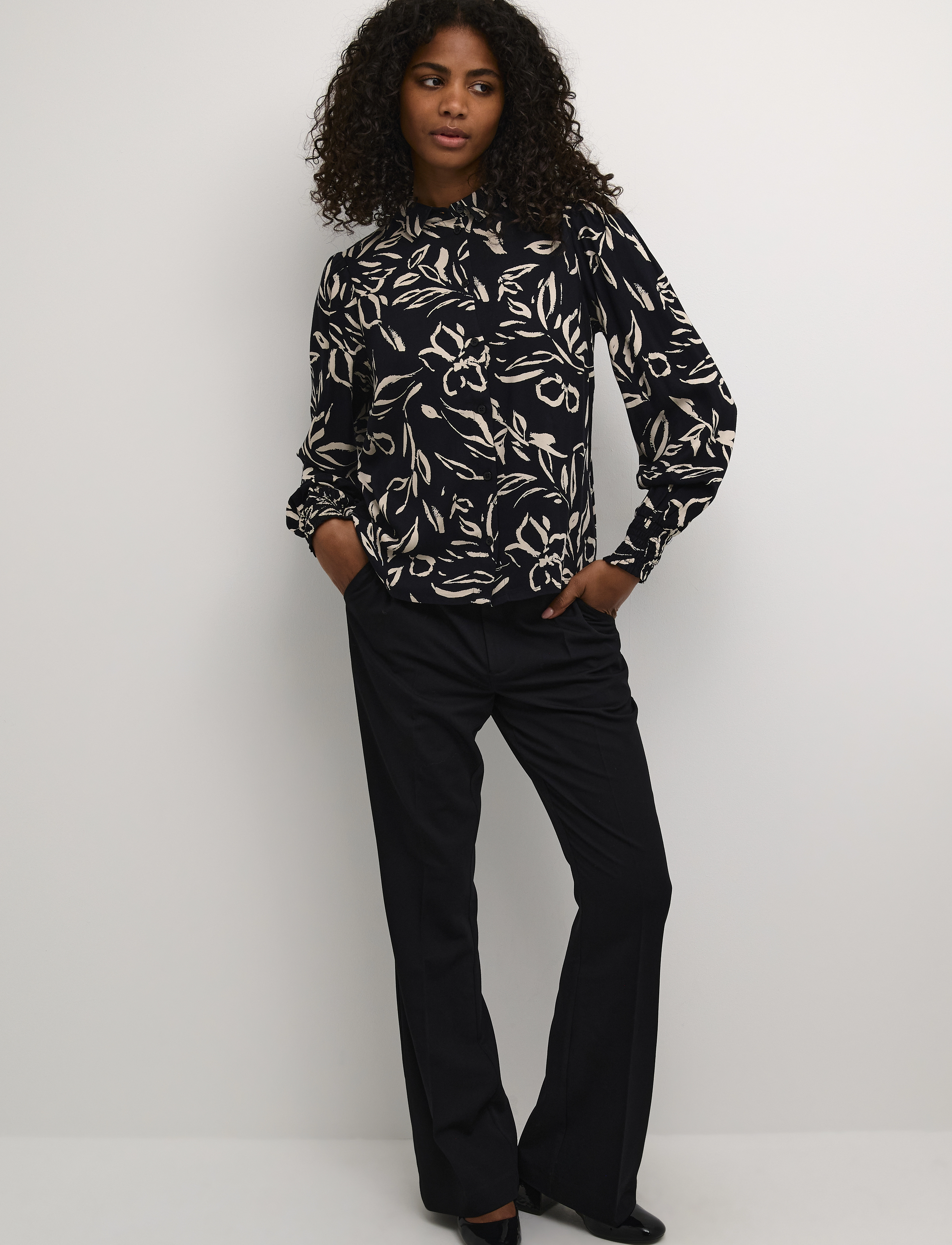 Kaffe - KAforrest Shirt - pikkade varrukatega särgid - black/sand painted flower - 3