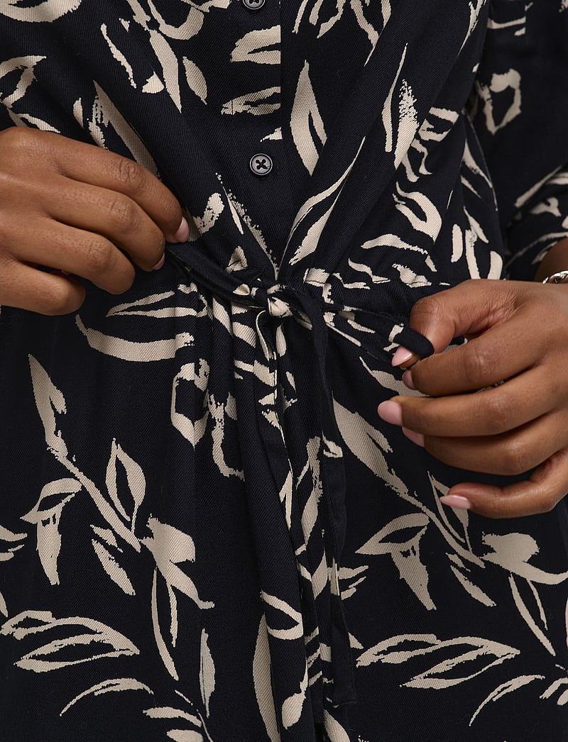 Kaffe - KAforrest Shirt Dress - skjortklänningar - black/sand painted flower - 5